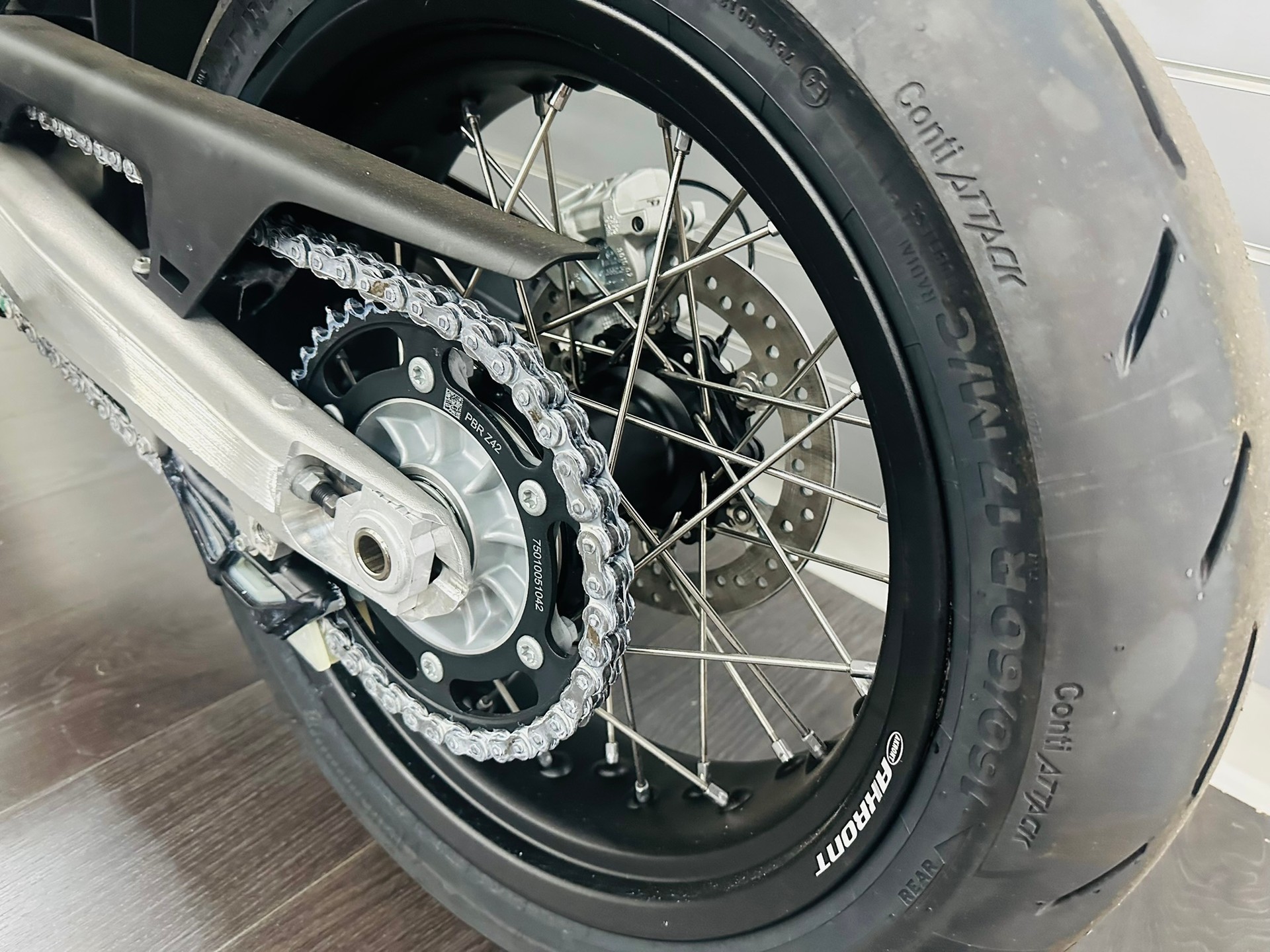 HUSQVARNA 701 Supermoto (35kW) - 5