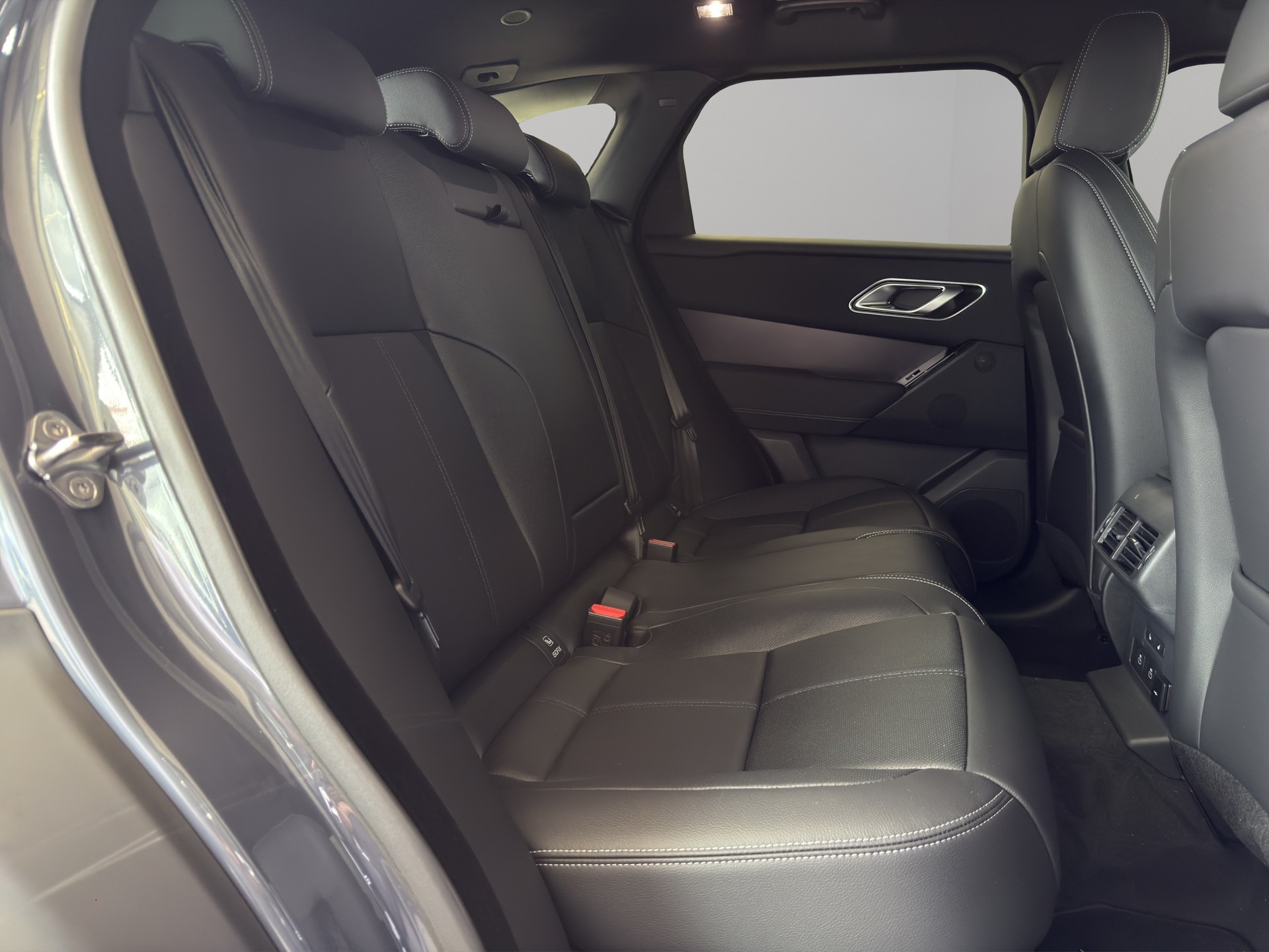 LAND ROVER Range Rover Velar 2.0 P400e Belgravia Edition - 17