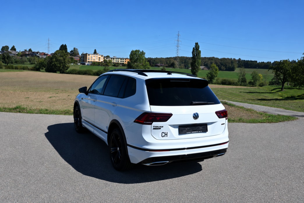 VW Tiguan Allspace 2.0 TDI R-Line Highline 4Motion DSG - 4