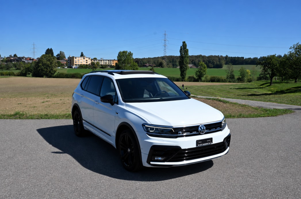 VW Tiguan Allspace 2.0 TDI R-Line Highline 4Motion DSG - 2