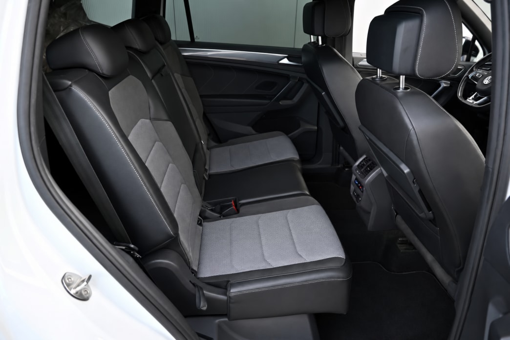 VW Tiguan Allspace 2.0 TDI R-Line Highline 4Motion DSG - 8