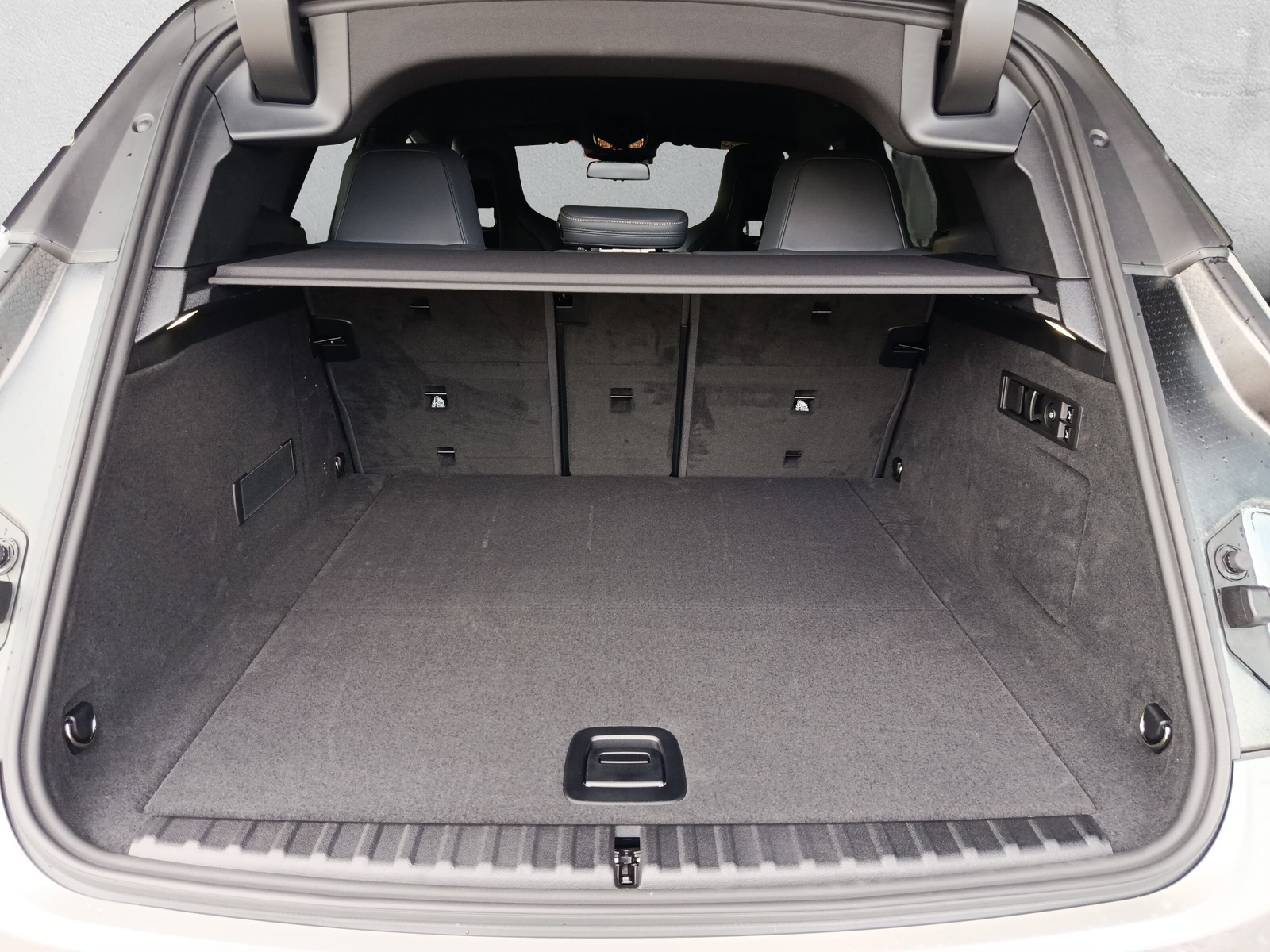 BMW iX xDrive60 M Sport Pro - 11