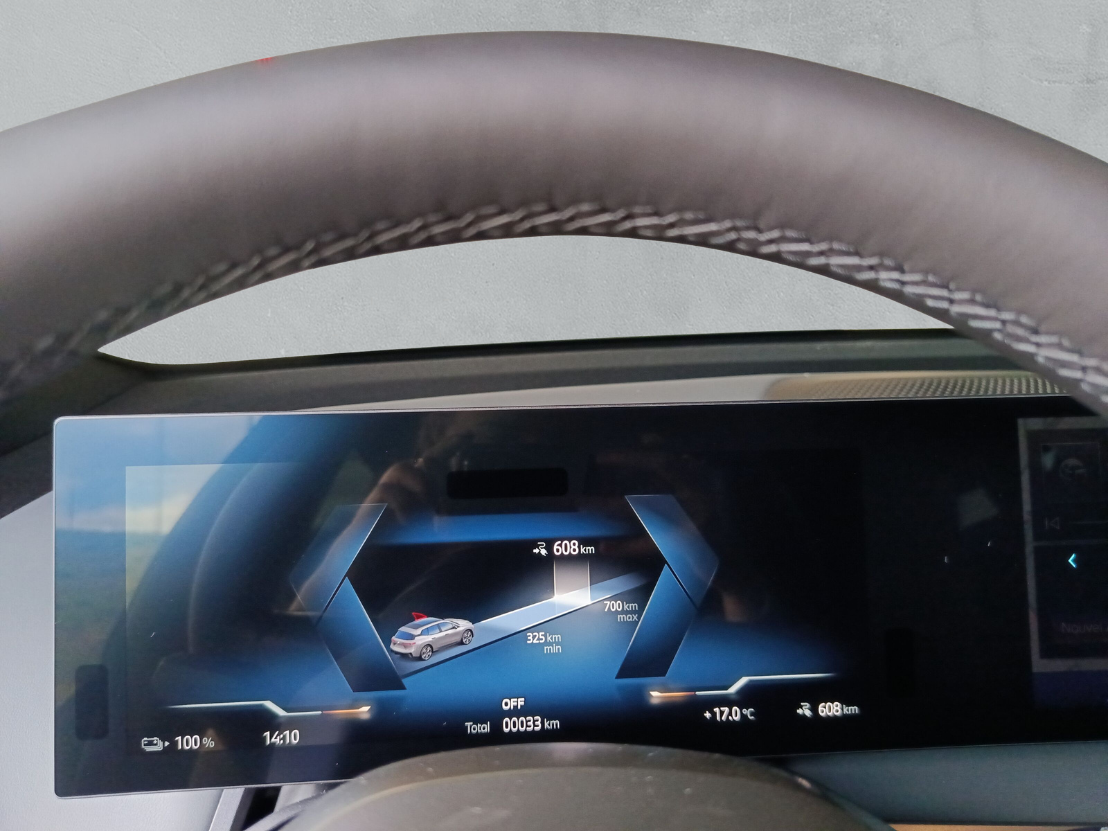 BMW iX xDrive60 M Sport Pro - 24