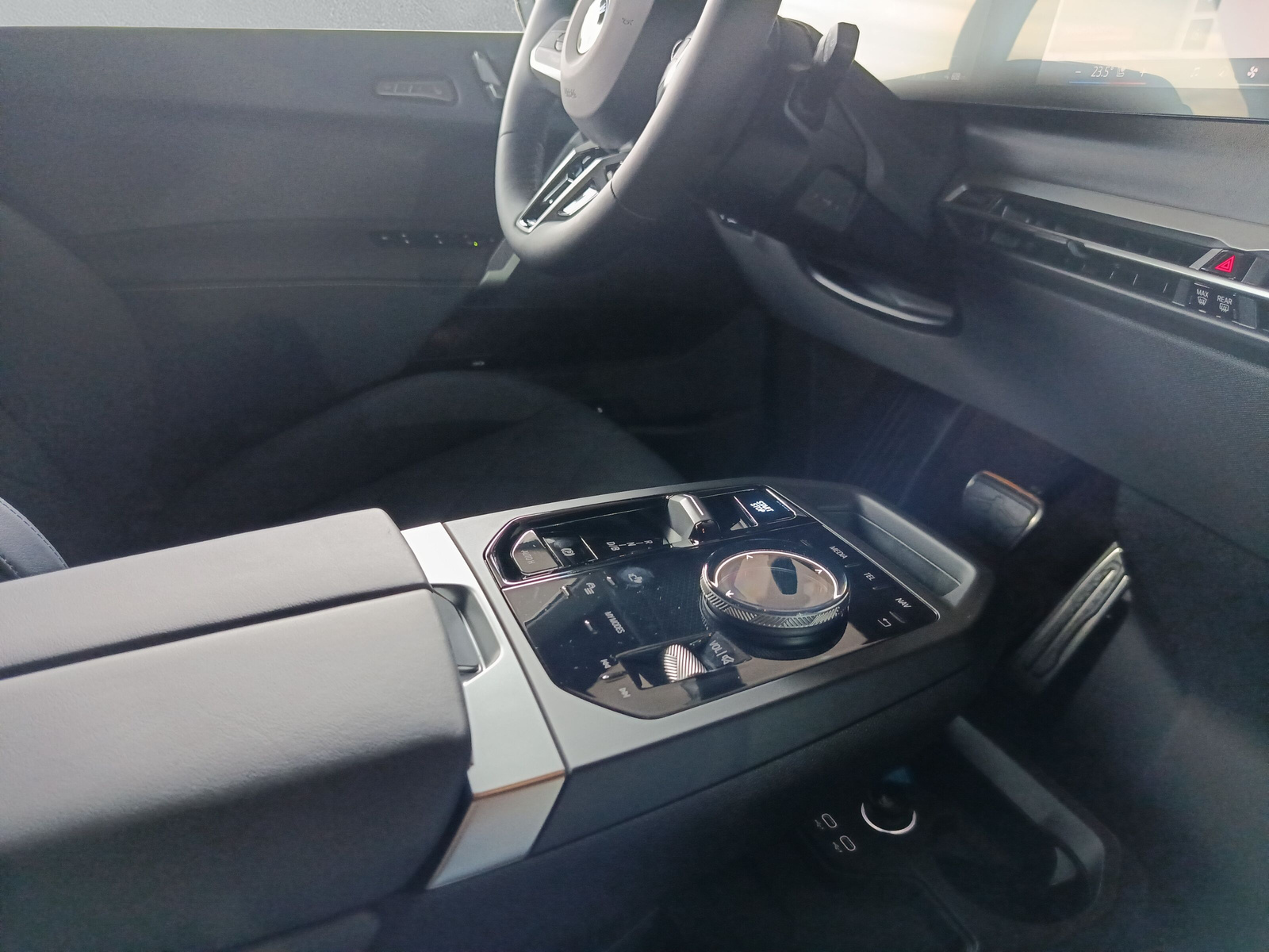 BMW iX xDrive60 M Sport Pro - 15