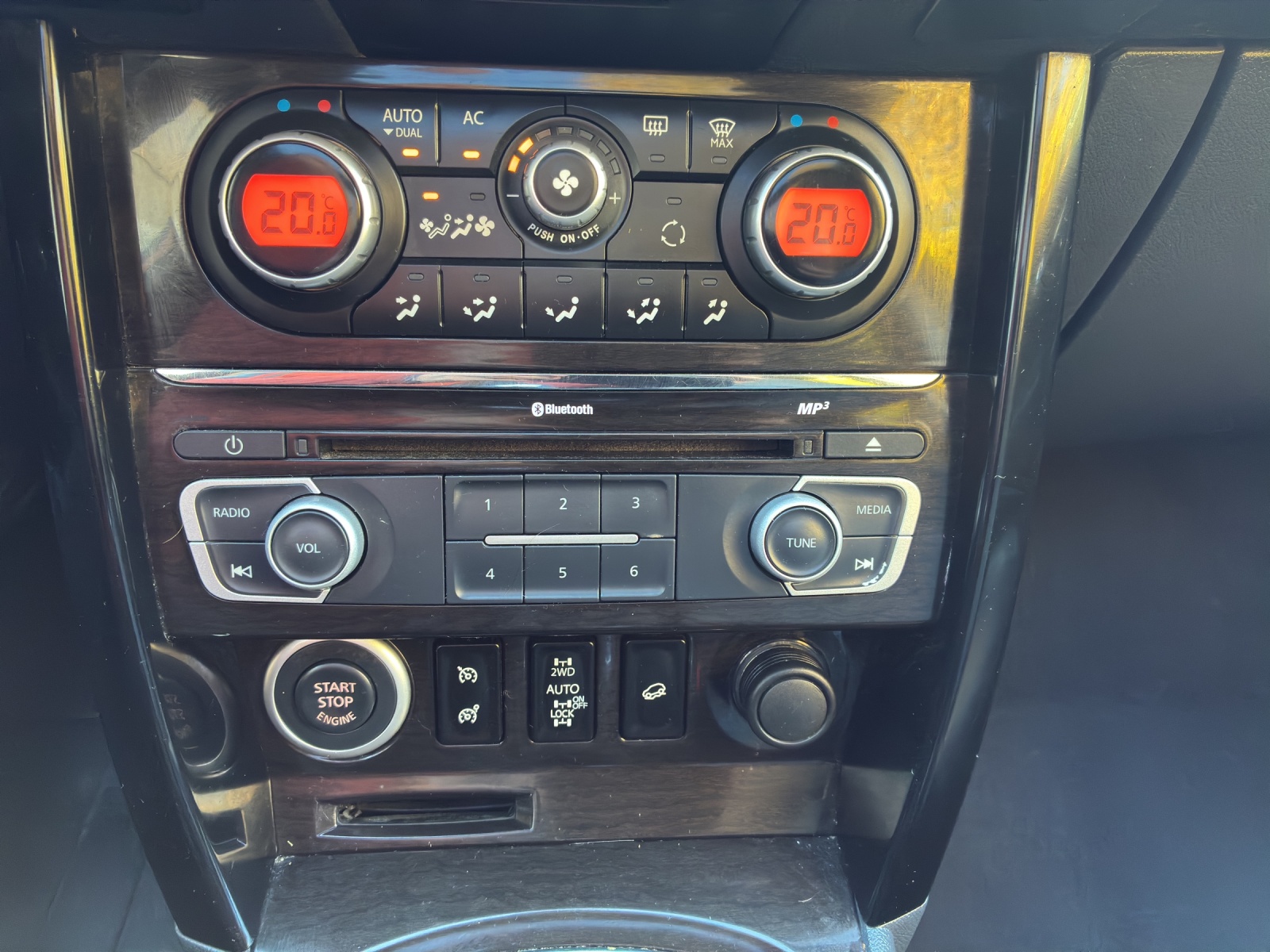 RENAULT Koleos 2.5 Exception 4x4 - 14