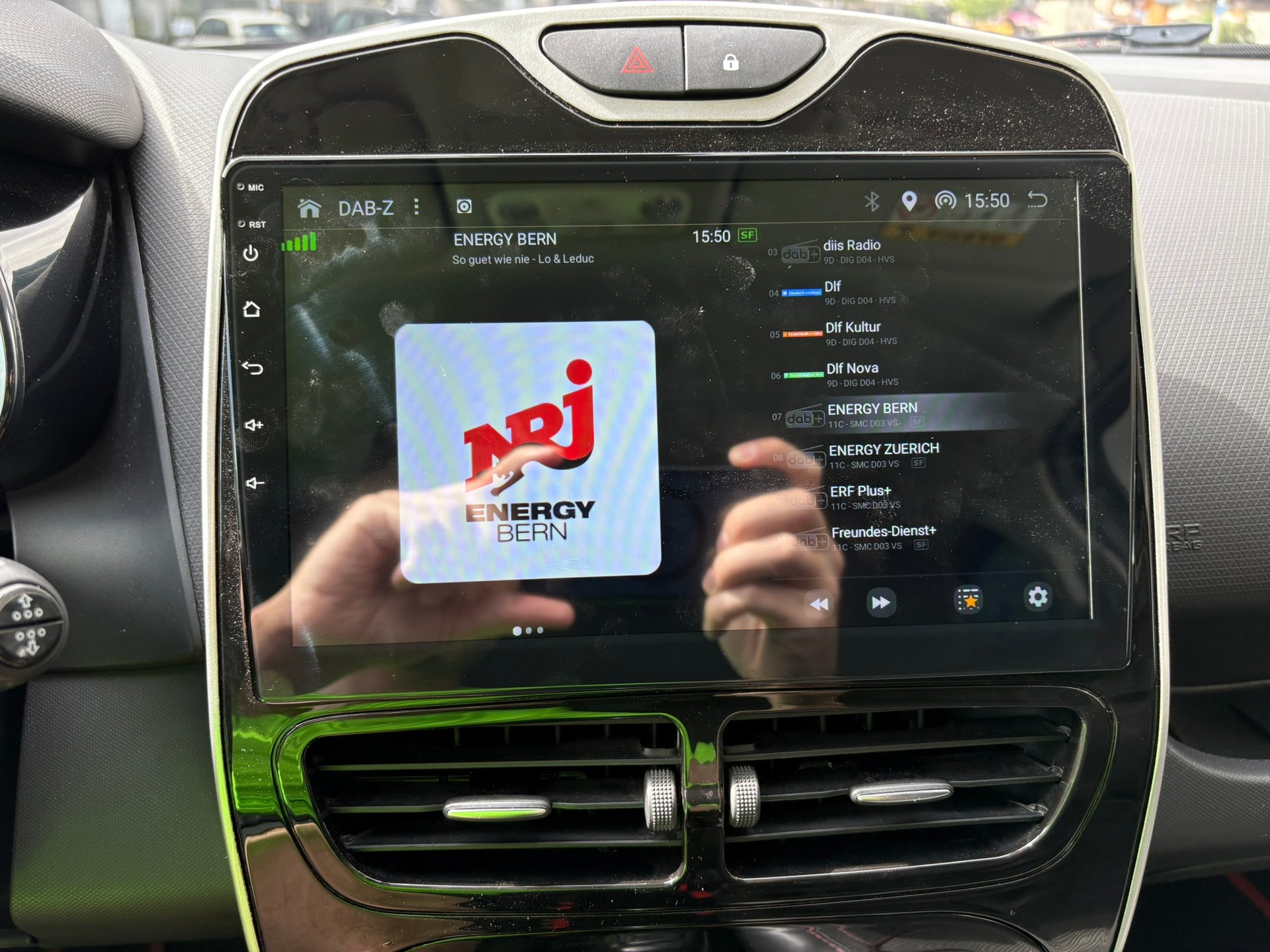 RENAULT Clio 1.6 T RS 200 EDC - 10