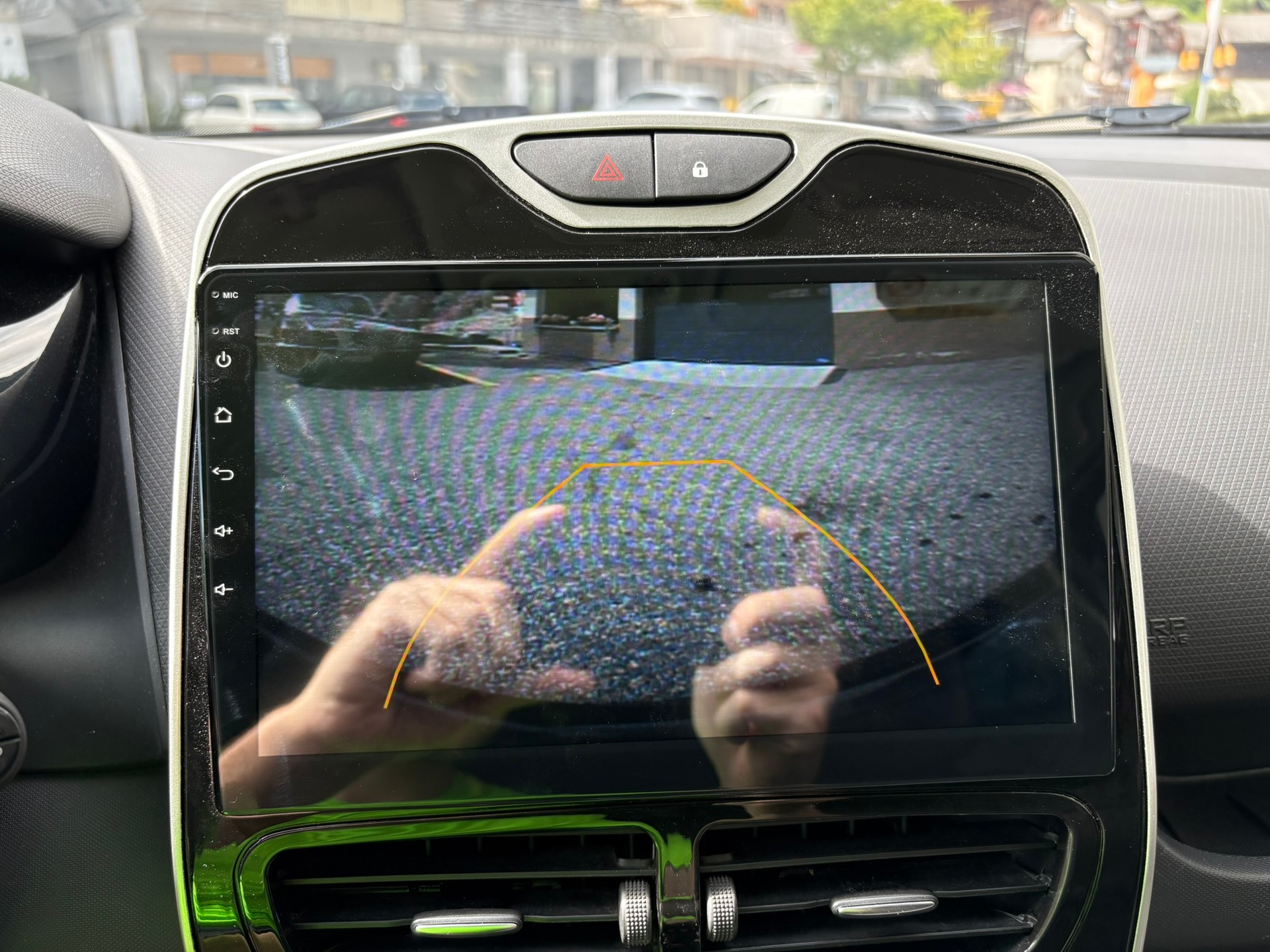 RENAULT Clio 1.6 T RS 200 EDC - 11