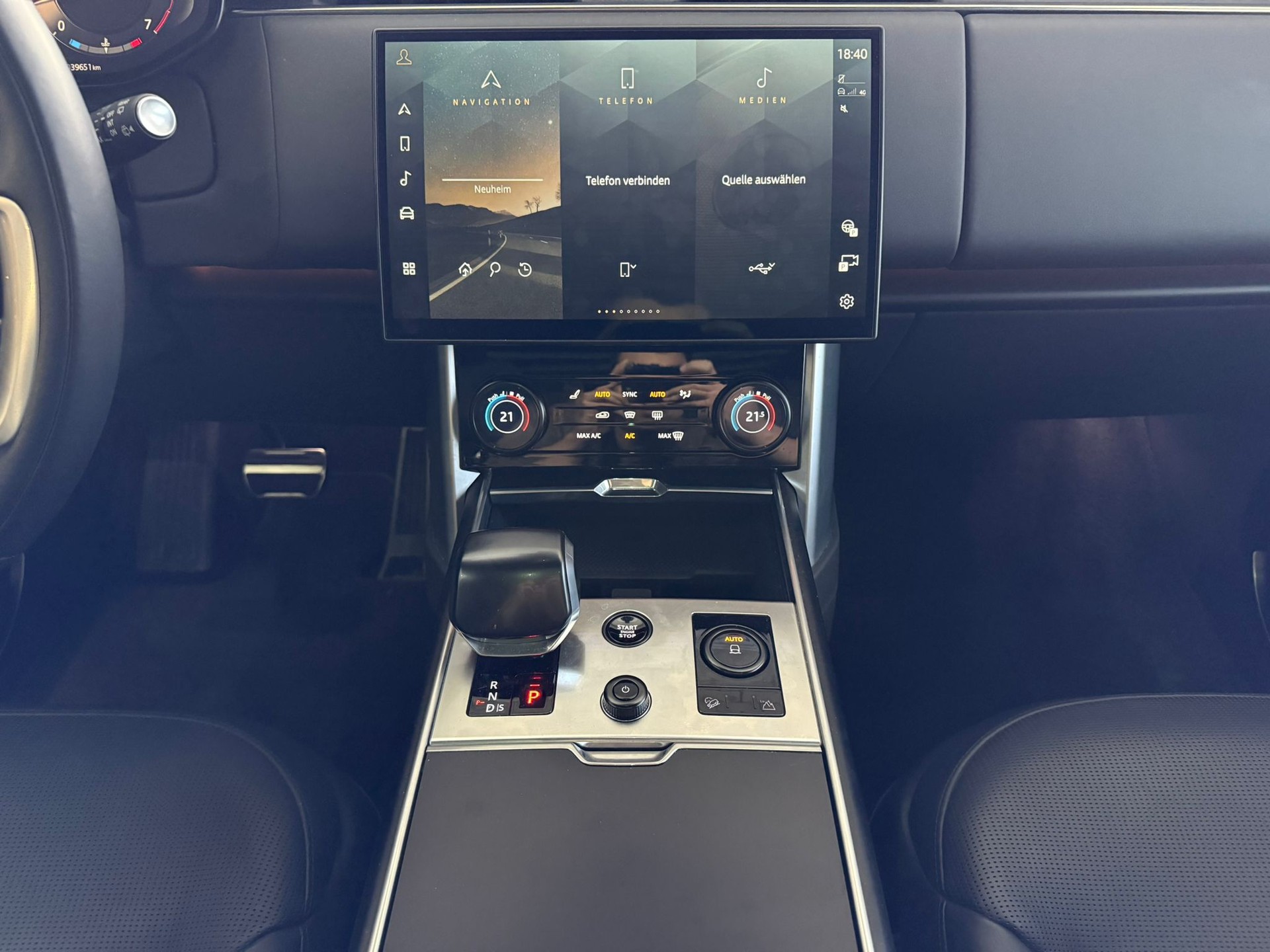 LAND ROVER Range Rover P530 4.4 V8 SV Automatic - 10