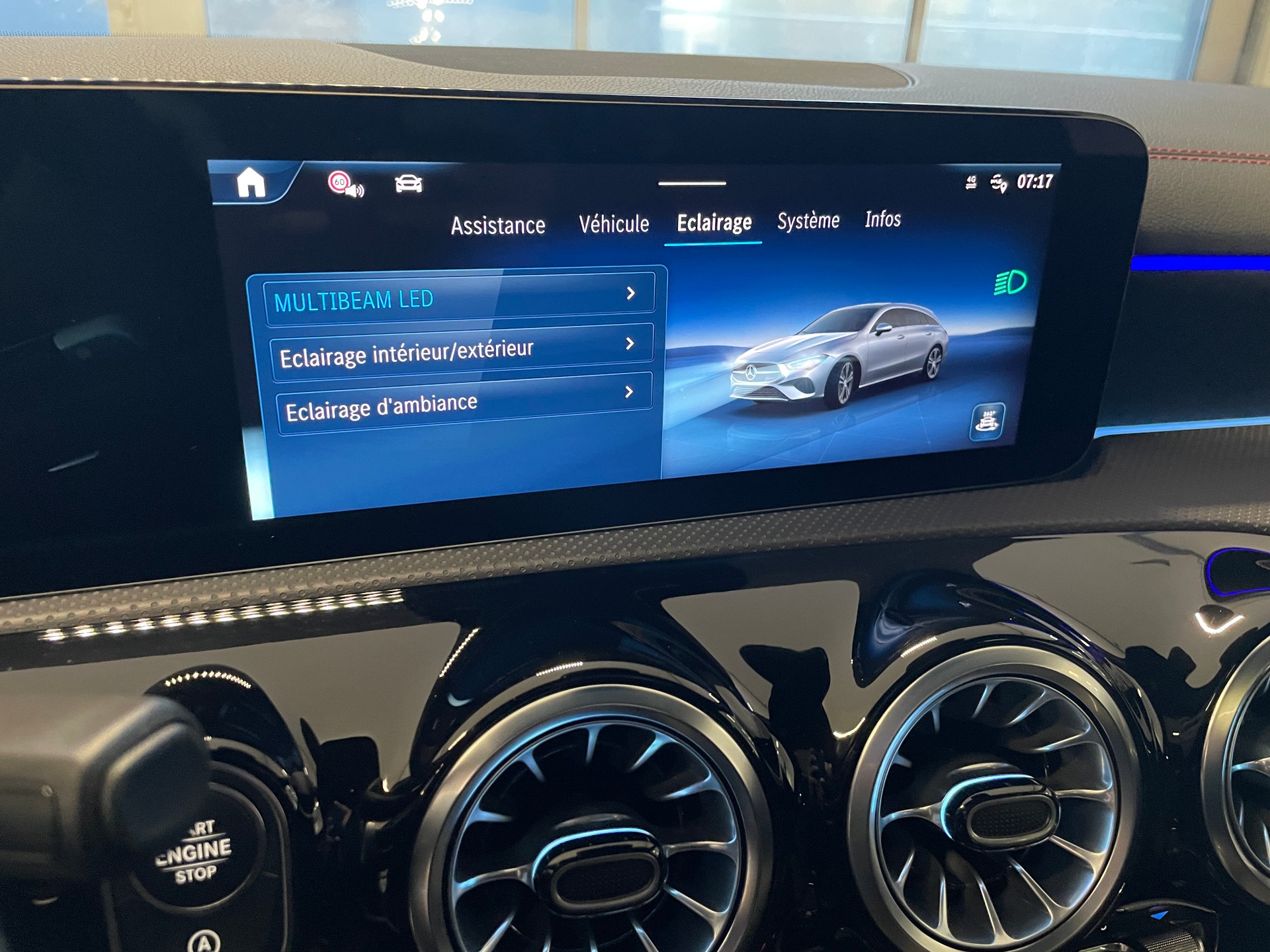 MERCEDES-BENZ CLA Shooting Brake 250 4Matic 8G-DCT AMG Line - 19