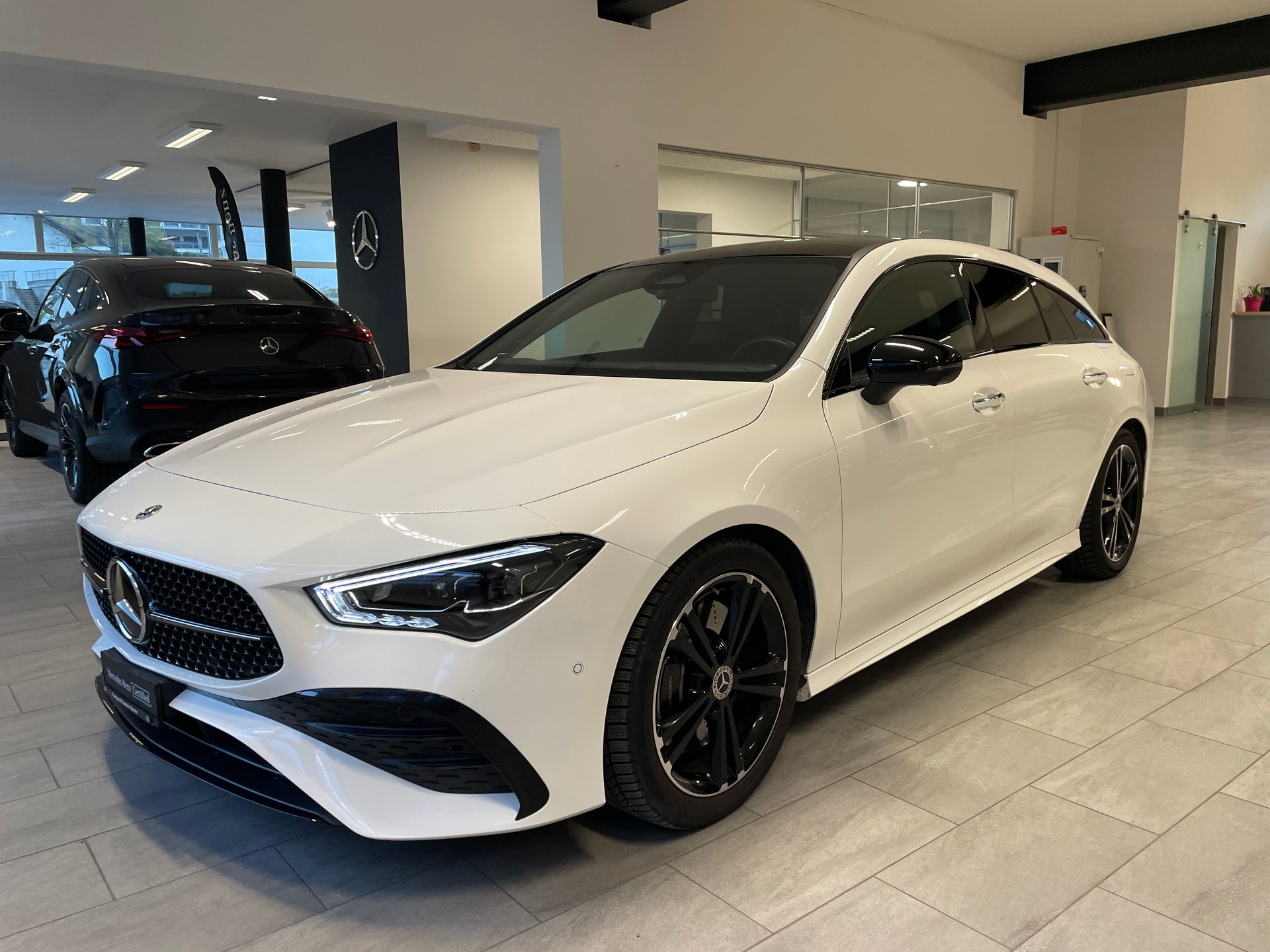 MERCEDES-BENZ CLA Shooting Brake 250 4Matic 8G-DCT AMG Line
