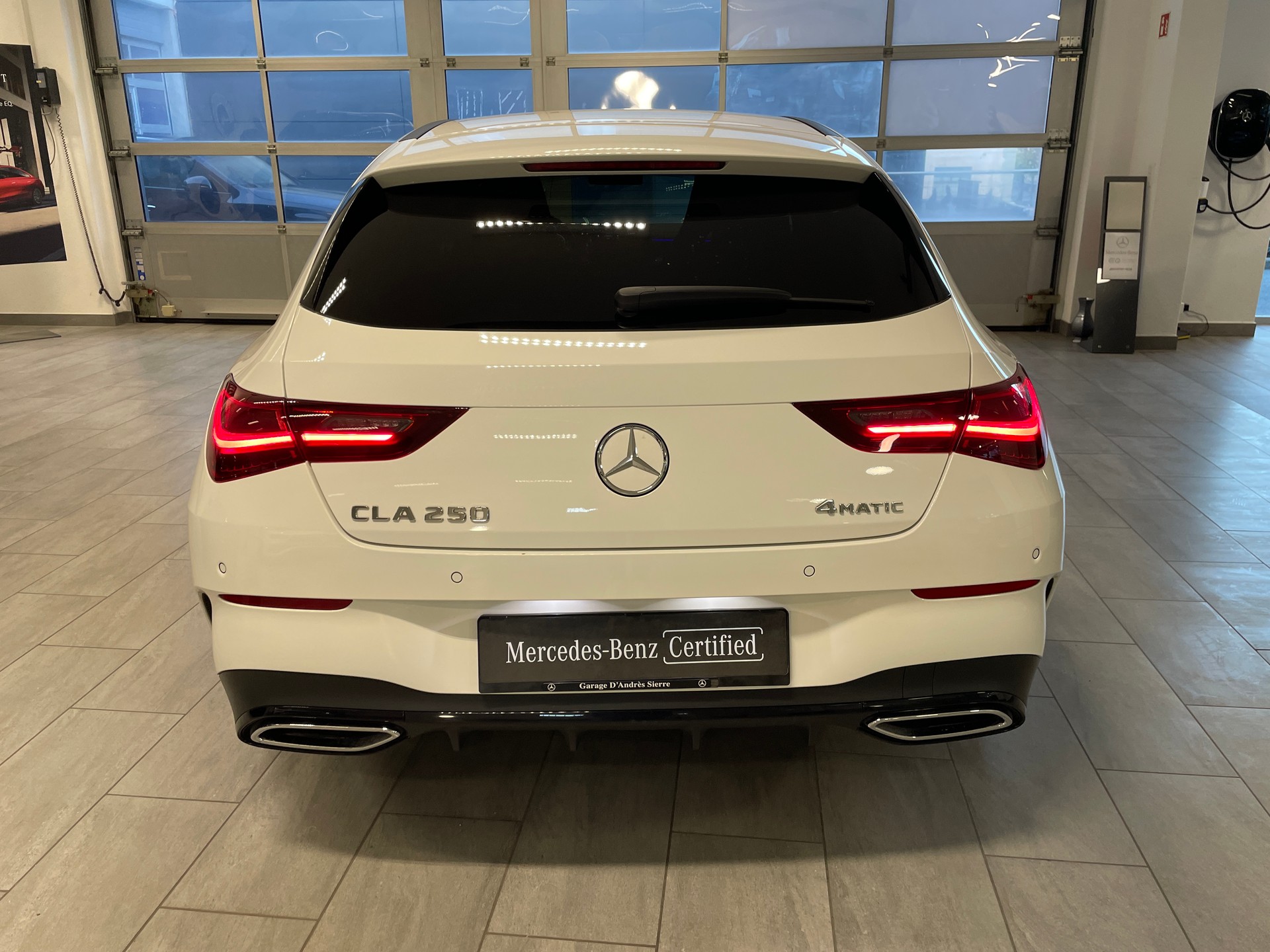 MERCEDES-BENZ CLA Shooting Brake 250 4Matic 8G-DCT AMG Line - 7