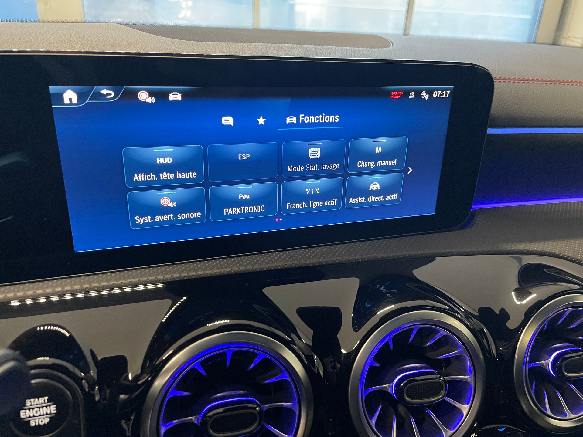 MERCEDES-BENZ CLA Shooting Brake 250 4Matic 8G-DCT AMG Line - 17