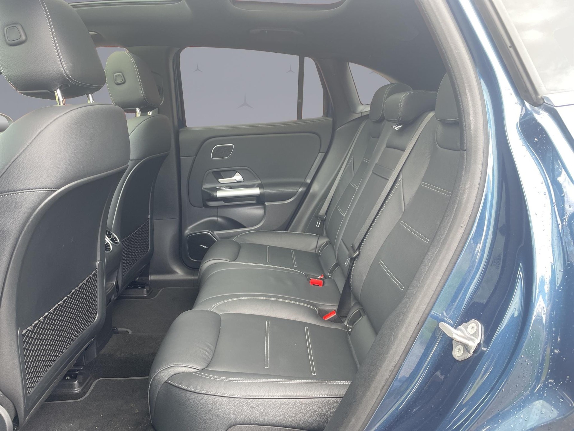 MERCEDES-BENZ EQA 300 Swiss Star AMG Line 4matic - 13