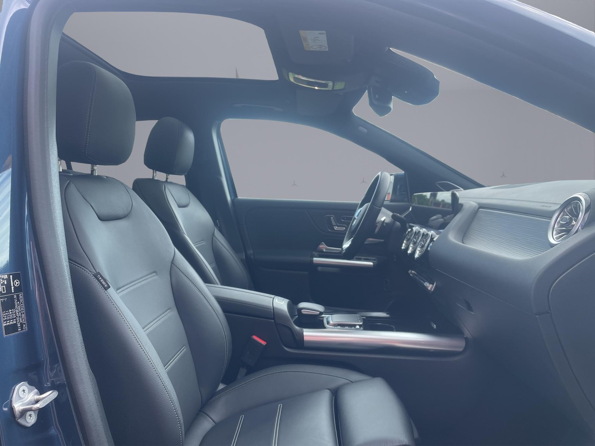MERCEDES-BENZ EQA 300 Swiss Star AMG Line 4matic - 17