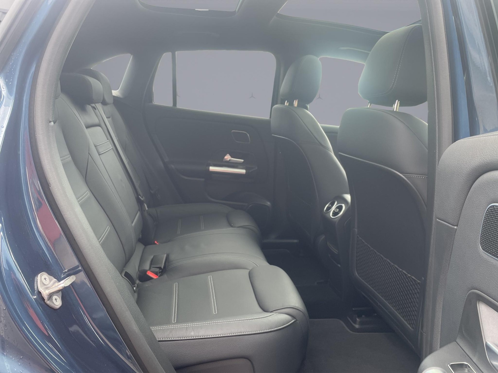 MERCEDES-BENZ EQA 300 Swiss Star AMG Line 4matic - 18