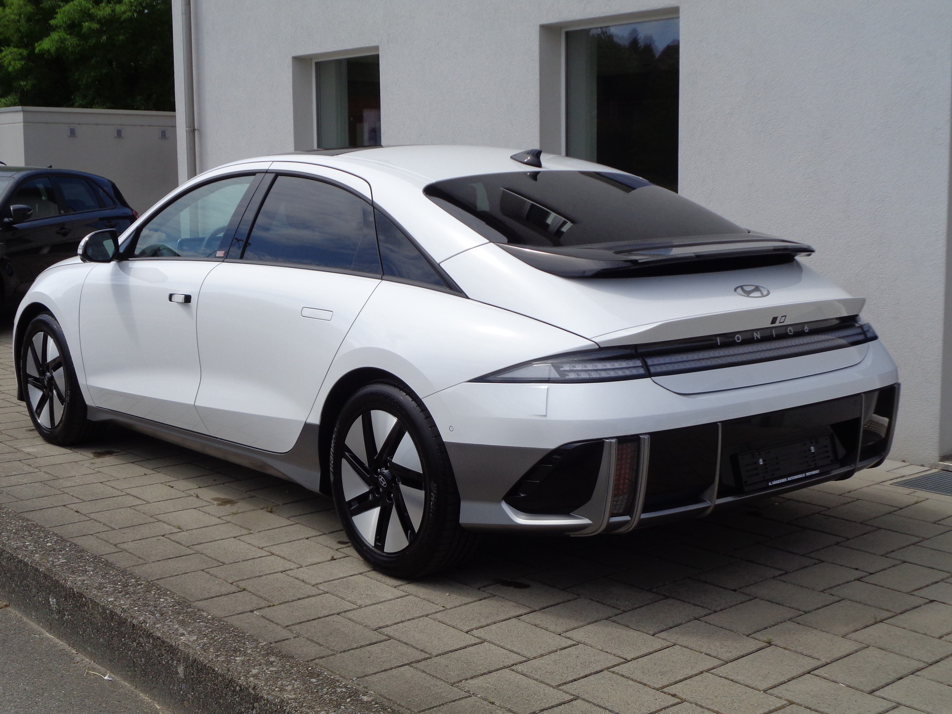 HYUNDAI Ioniq 6 77kWh Launch Edition 4WD - 5