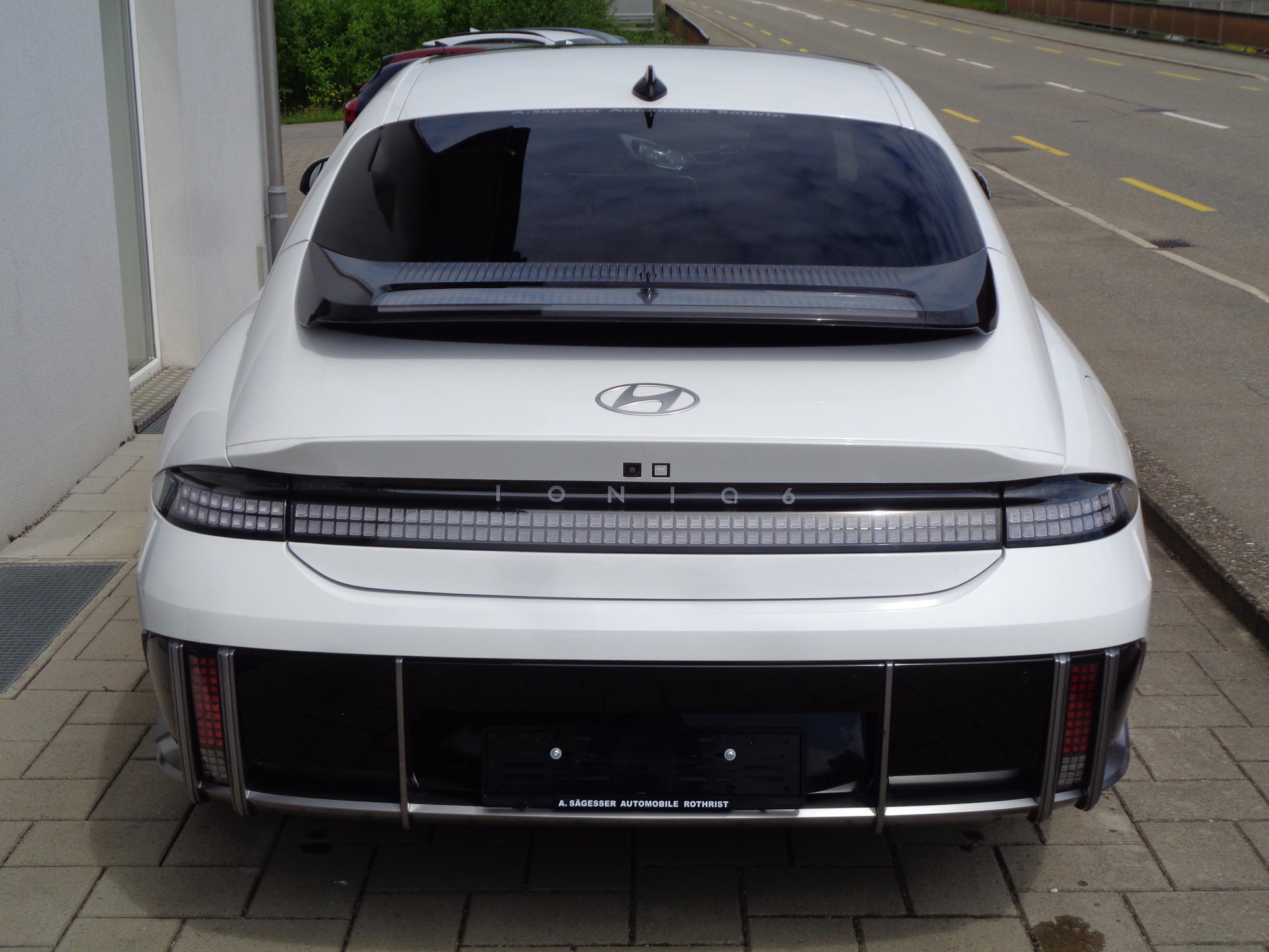 HYUNDAI Ioniq 6 77kWh Launch Edition 4WD - 6