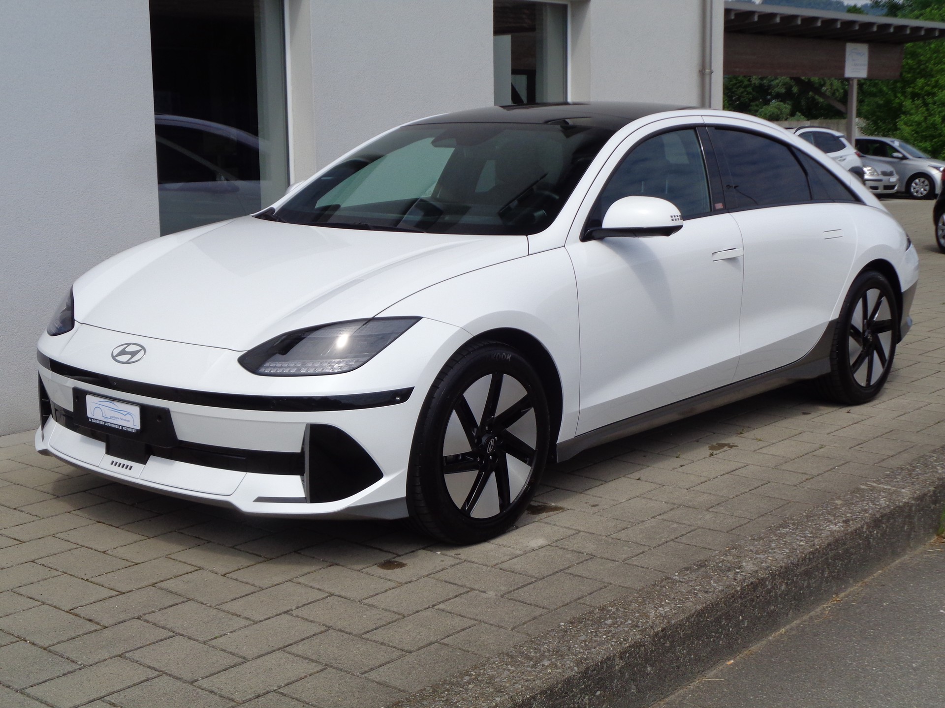 HYUNDAI Ioniq 6 77kWh Launch Edition 4WD - 4