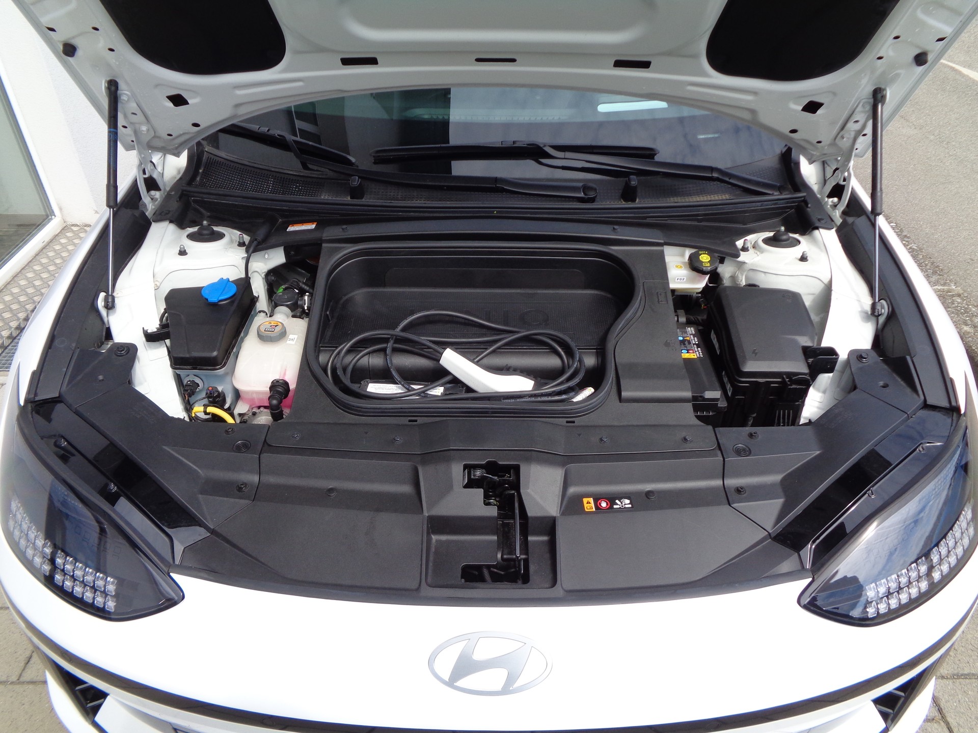 HYUNDAI Ioniq 6 77kWh Launch Edition 4WD - 15