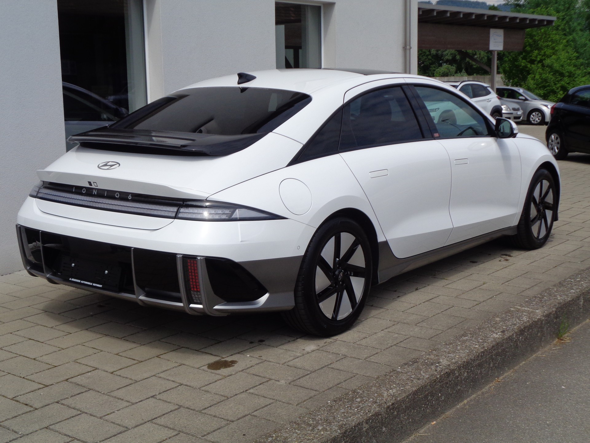 HYUNDAI Ioniq 6 77kWh Launch Edition 4WD - 2