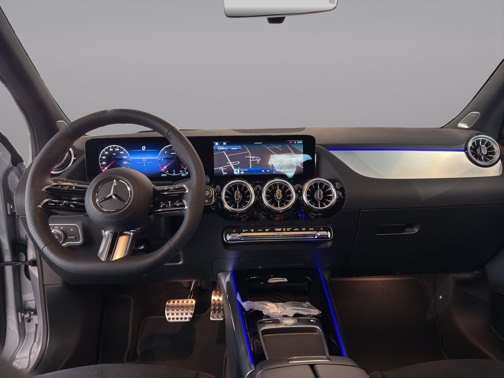 MERCEDES-BENZ GLA 220d 4Matic 8G-DCT - 9