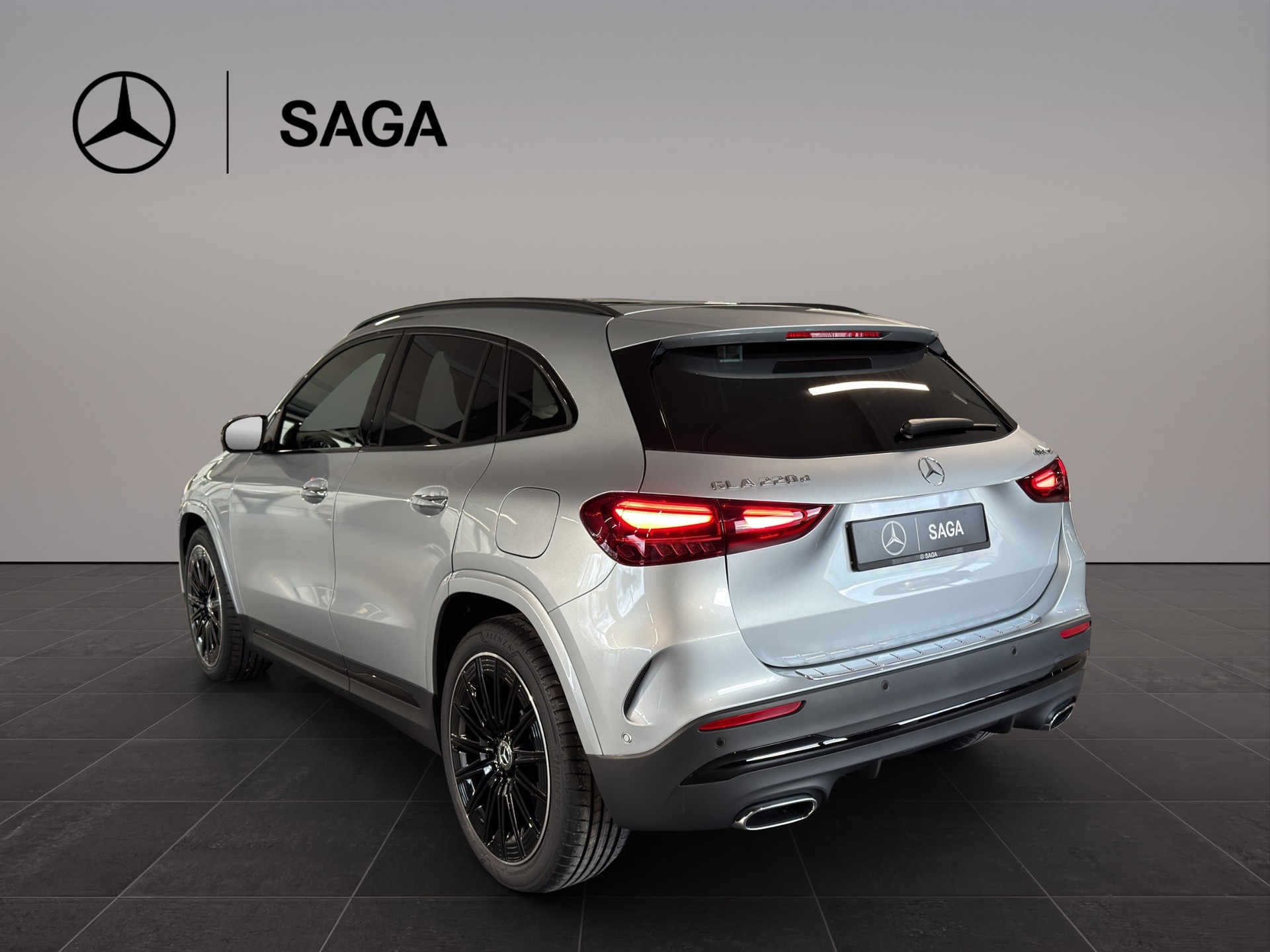 MERCEDES-BENZ GLA 220d 4Matic 8G-DCT - 4