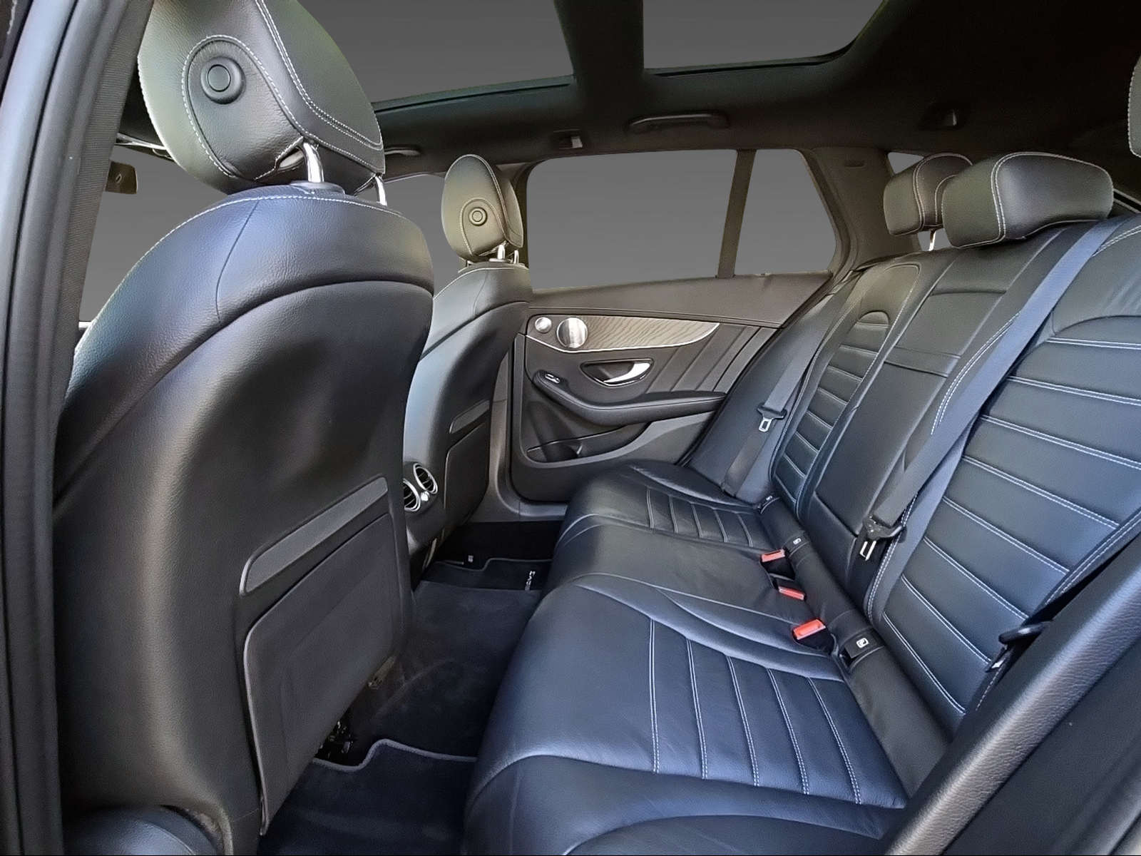 MERCEDES-BENZ C 300 4Matic T-Modell - 10