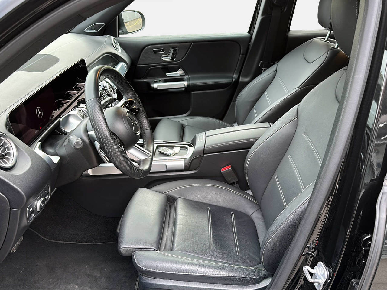 MERCEDES-BENZ GLB 220 d AMG Line 4matic - 14