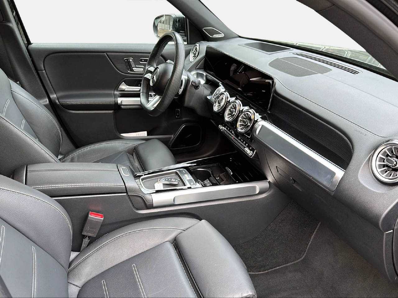MERCEDES-BENZ GLB 220 d AMG Line 4matic - 13