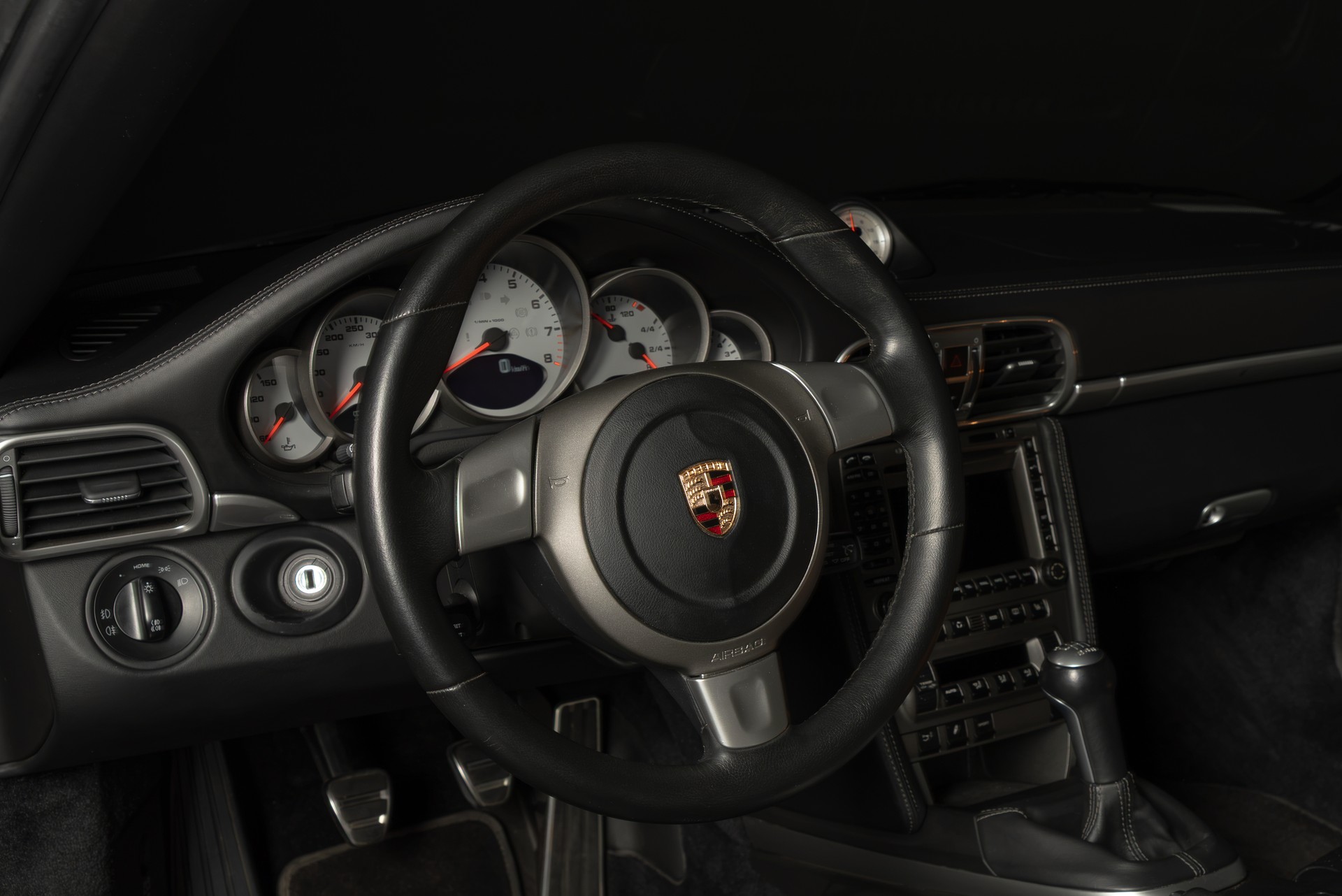 PORSCHE 911 Carrera 4S - 13