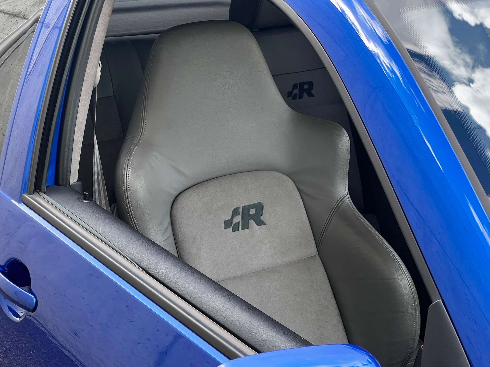 VW Golf R32 4Motion - 8