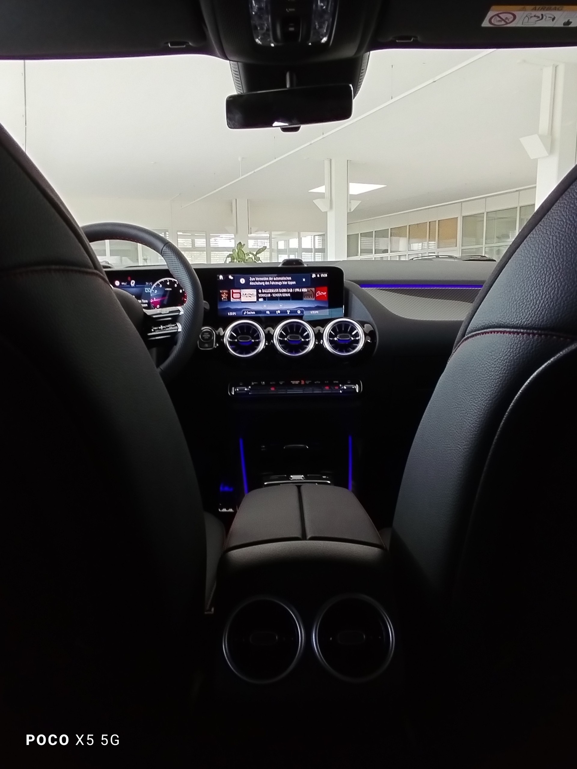 MERCEDES-BENZ GLA 200 Night Star - 12