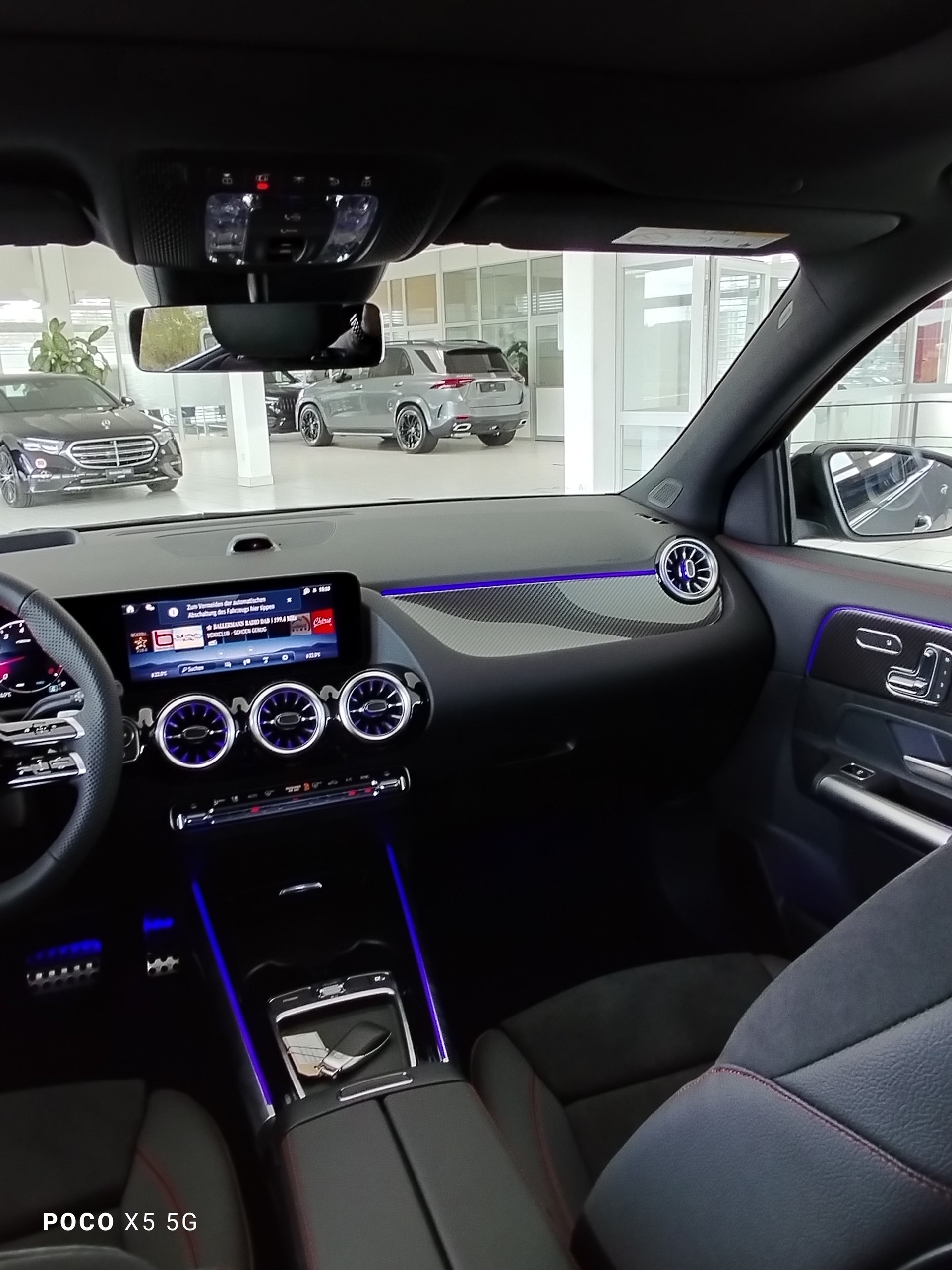 MERCEDES-BENZ GLA 200 Night Star - 11