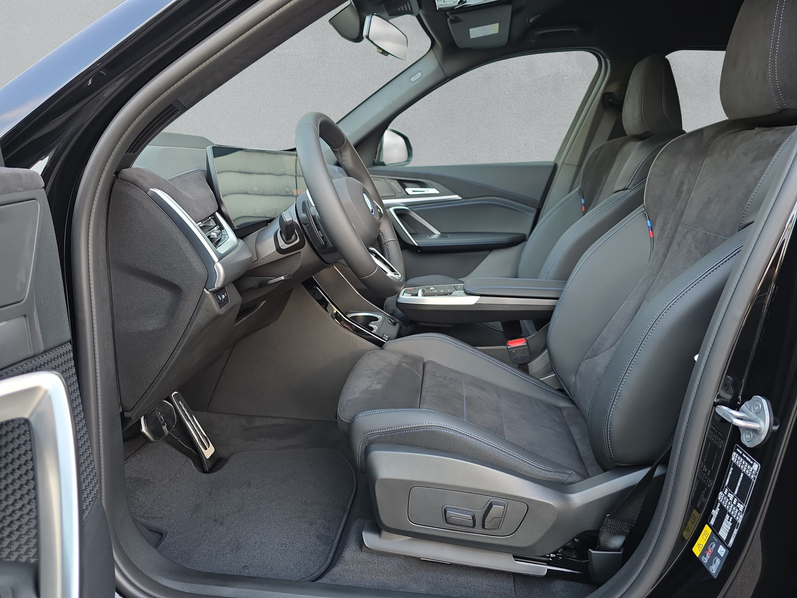 BMW iX1 xDrive 30 M Sport - 11