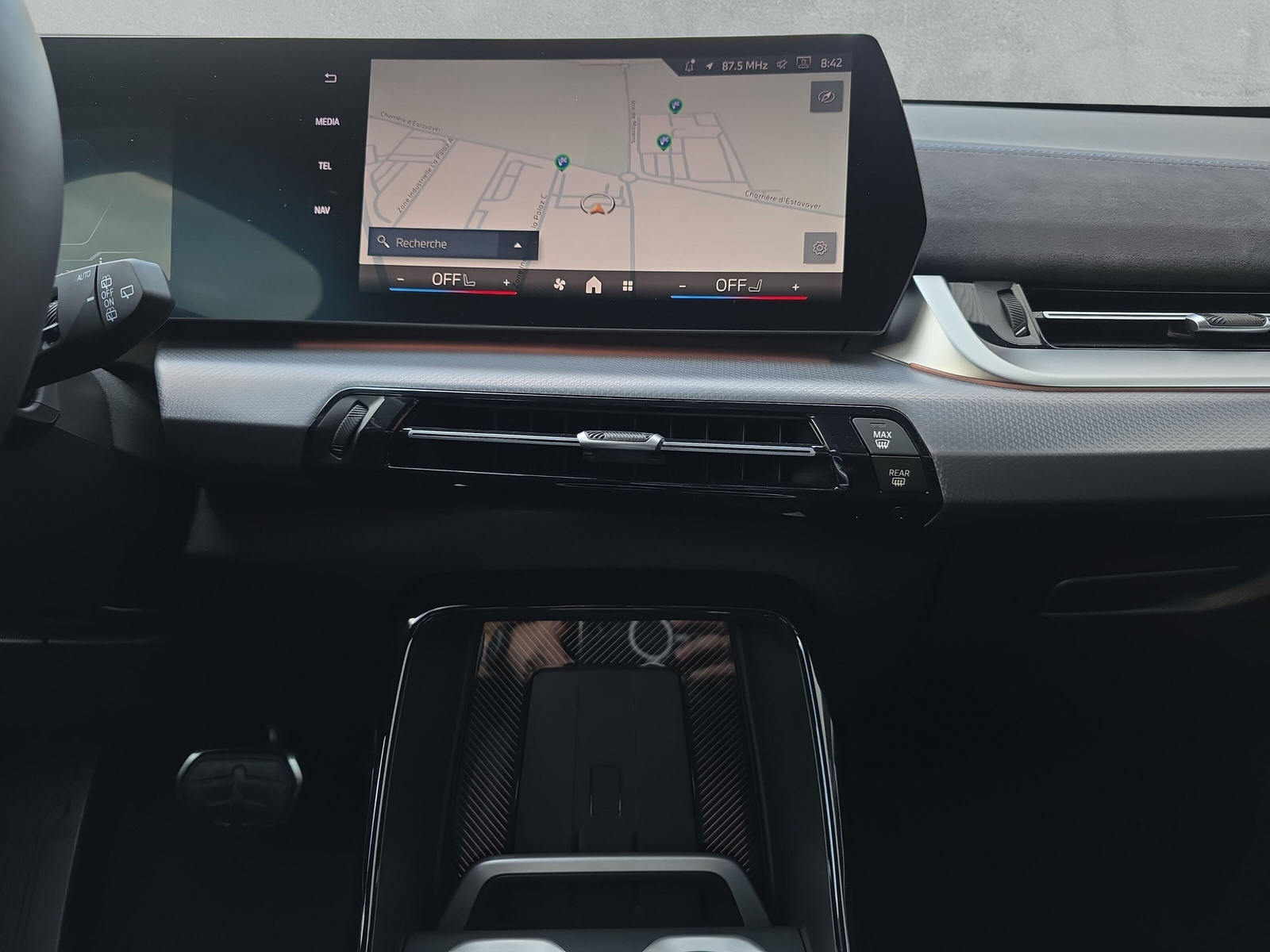 BMW iX1 xDrive 30 M Sport - 18