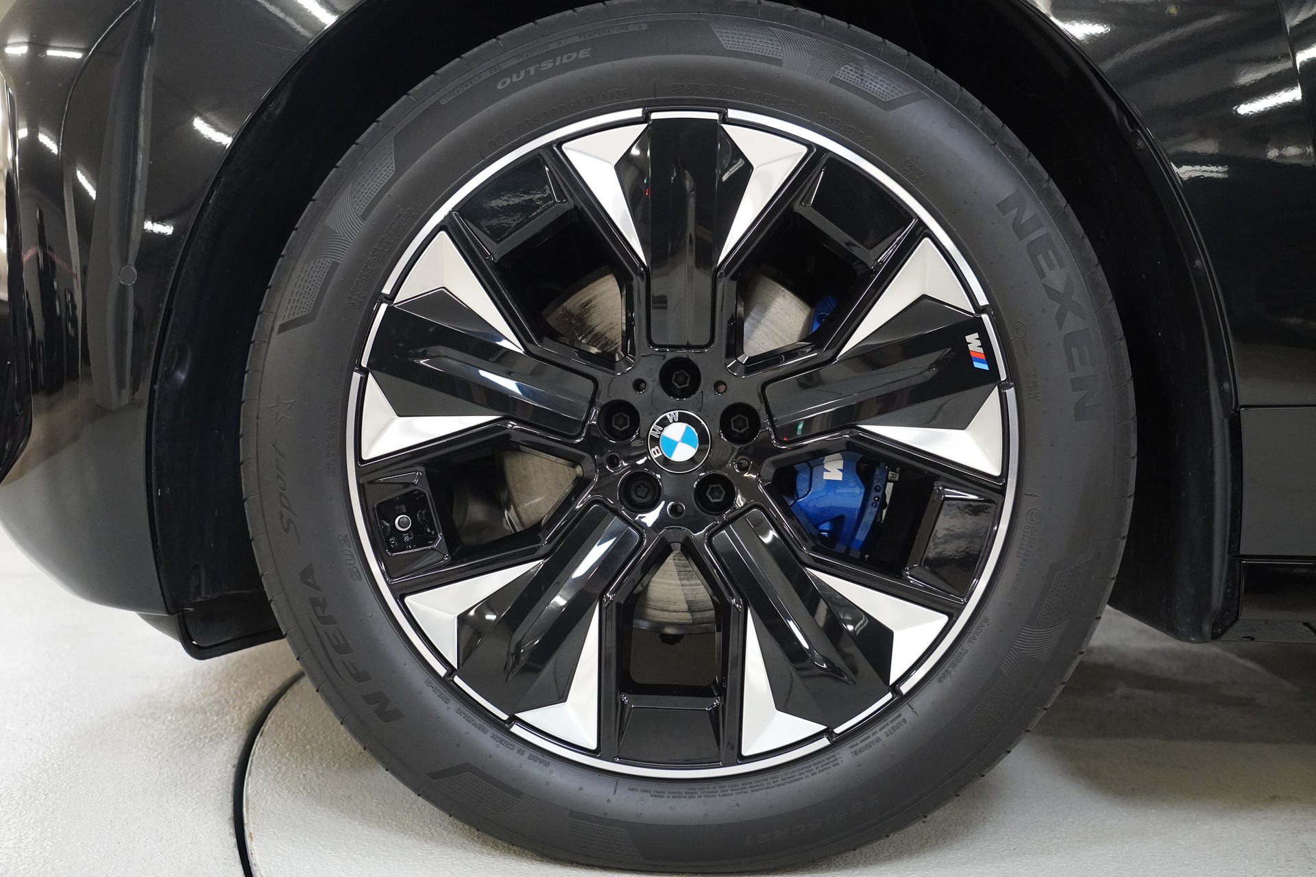 BMW iX xDrive45 M Sport - 11