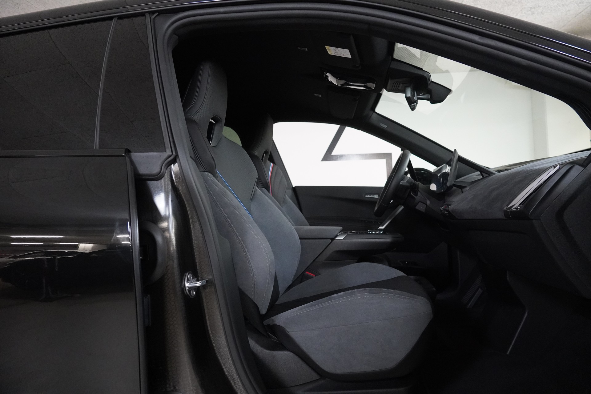 BMW iX xDrive45 M Sport - 15
