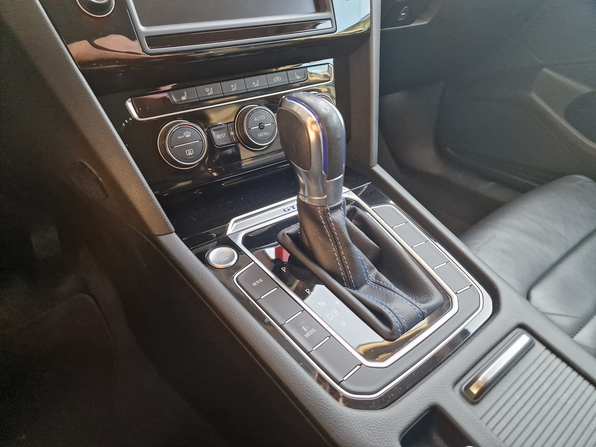 VW Passat Variant 1.4 TSI GTE Hybrid DSG 12Mt Gara 8x Bereif - 18