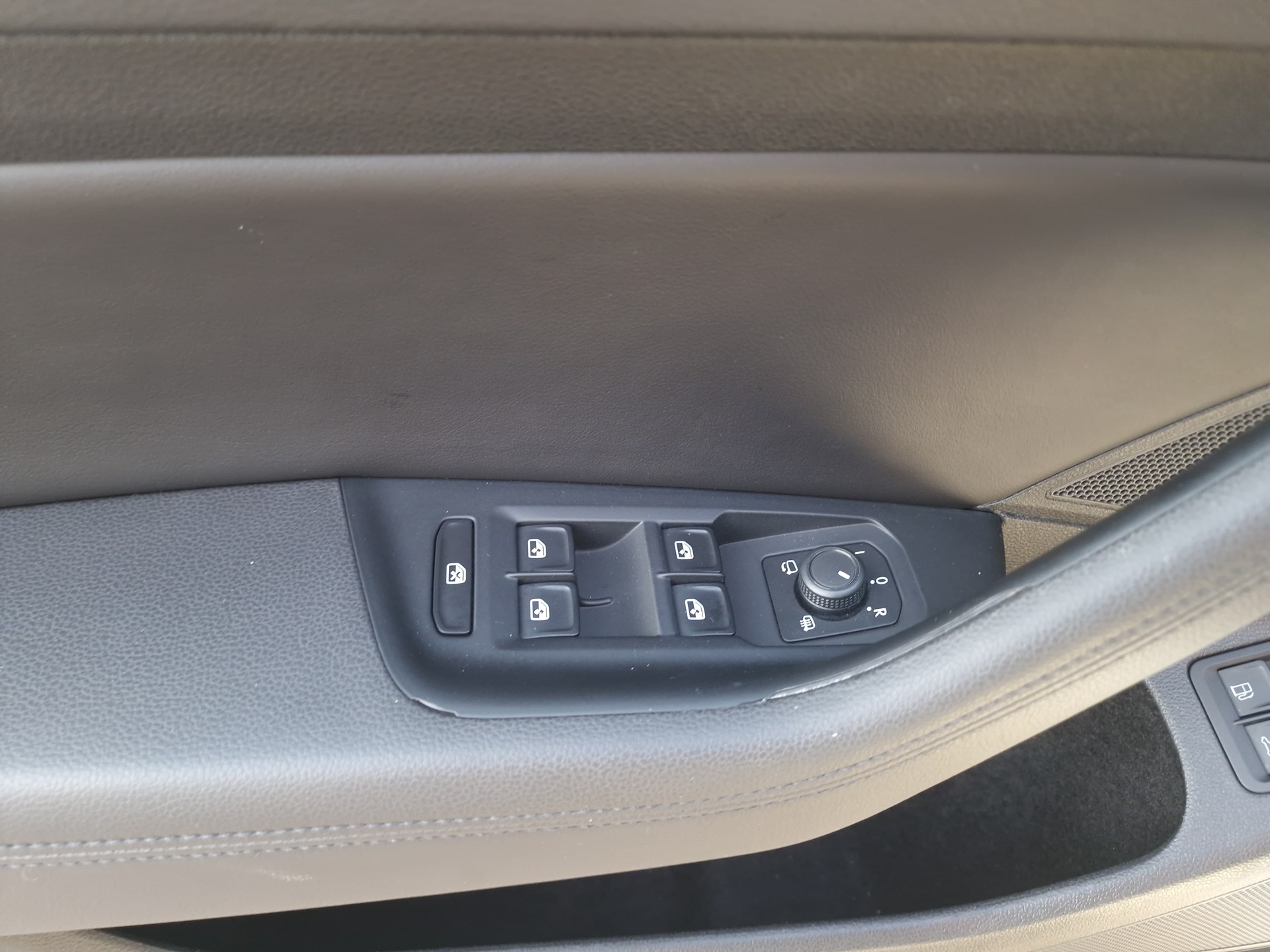 VW Passat Variant 1.4 TSI GTE Hybrid DSG 12Mt Gara 8x Bereif - 27