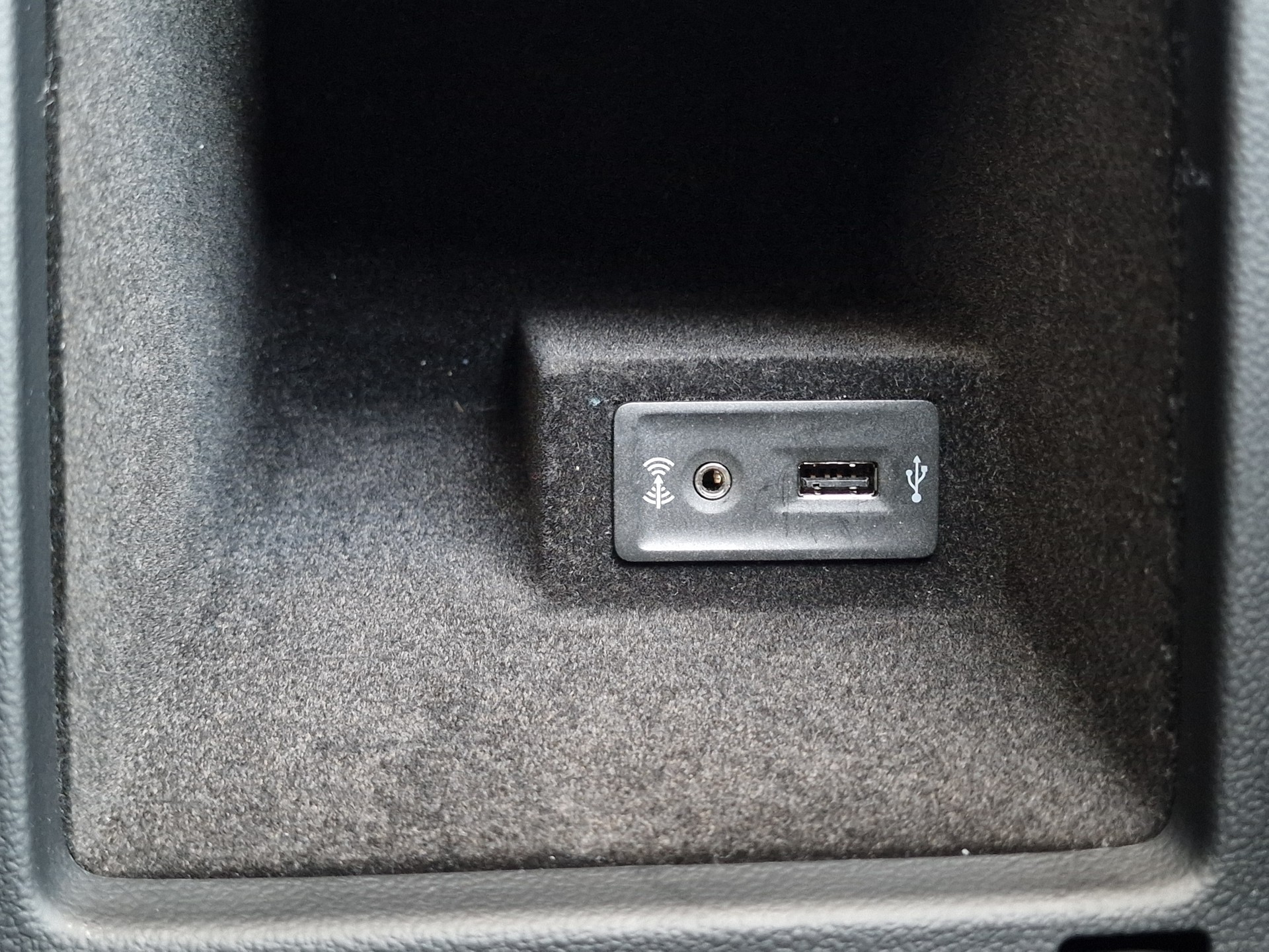 VW Passat Variant 1.4 TSI GTE Hybrid DSG 12Mt Gara 8x Bereif - 25