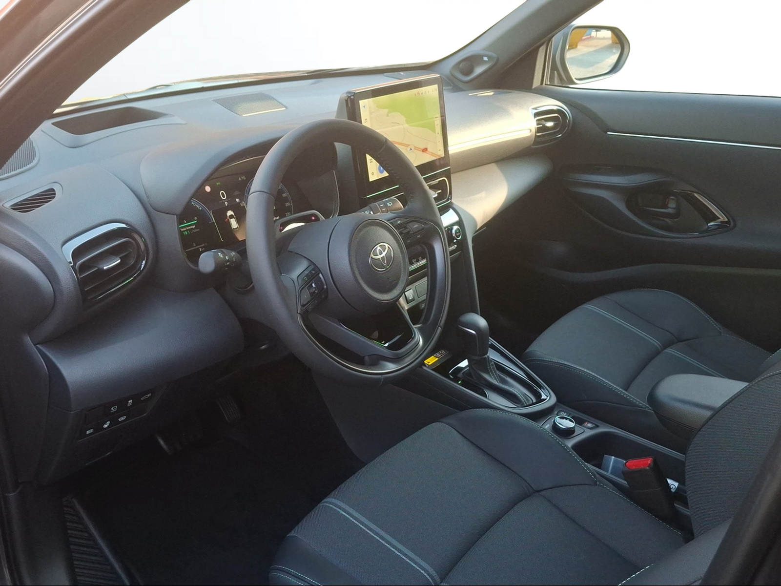 TOYOTA Yaris Cross 1.5 Premium AWDi e-CVT - 10