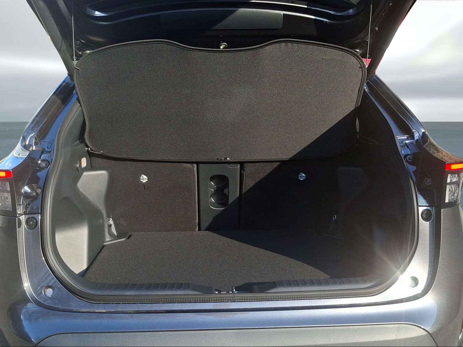 TOYOTA Yaris Cross 1.5 Premium AWDi e-CVT - 13