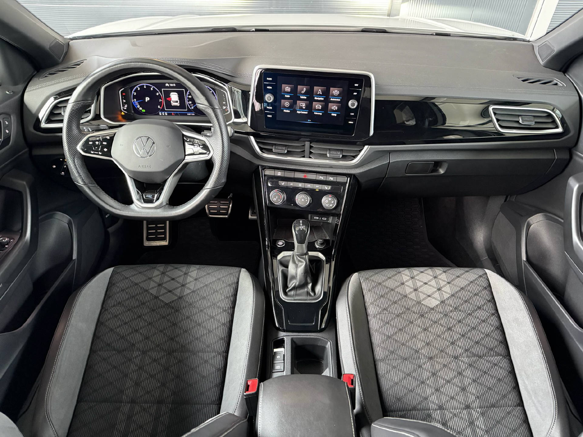 VW T-Roc 1.5 TSI R-Line DSG-6