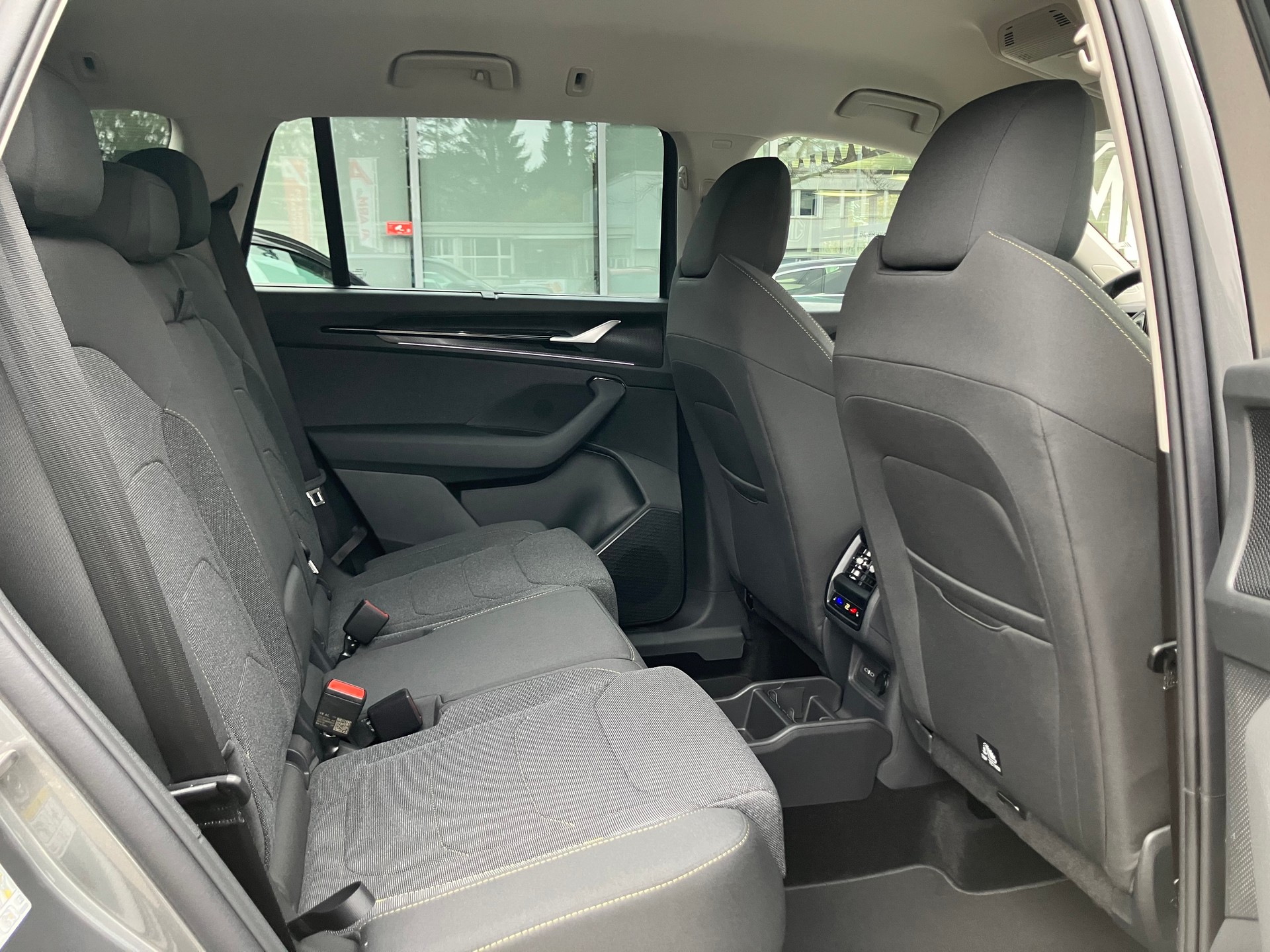 SKODA Kodiaq 2.0 TSI Dynamic 4x4 DSG - 9