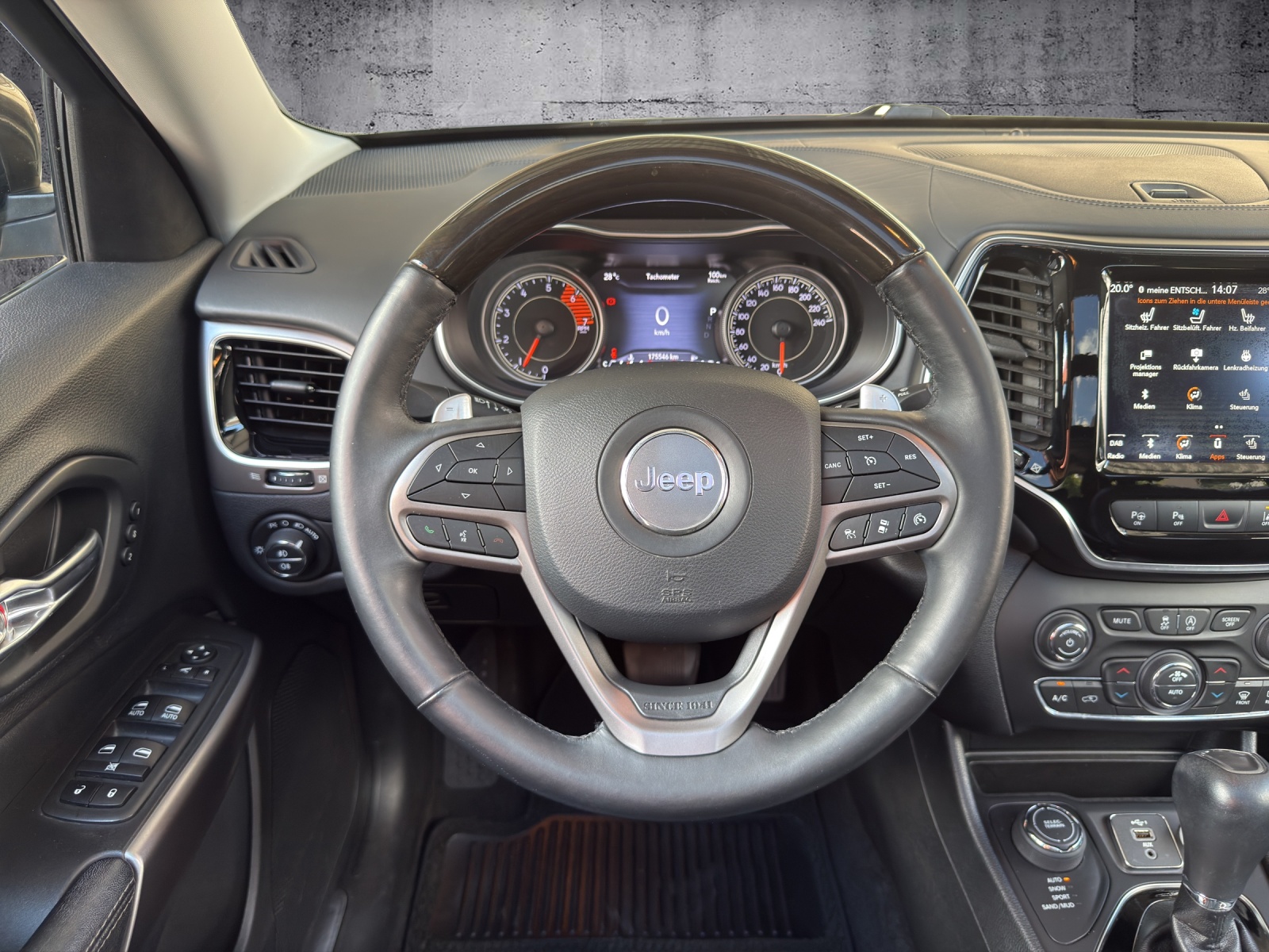 JEEP Cherokee 2.0 Overland AWD Drive I 9ATX *CH-Fahrzeug* - 8