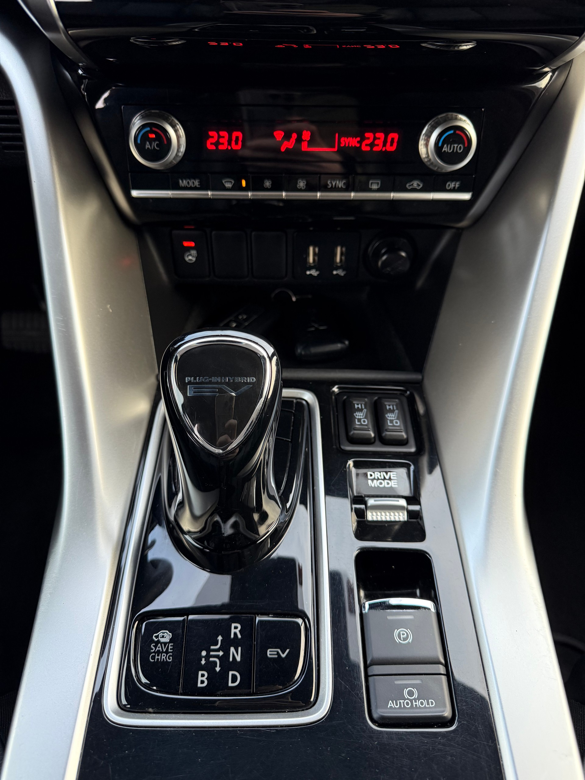 MITSUBISHI Eclipse Cross 2.4 PHEV Instyle 4WD - 12