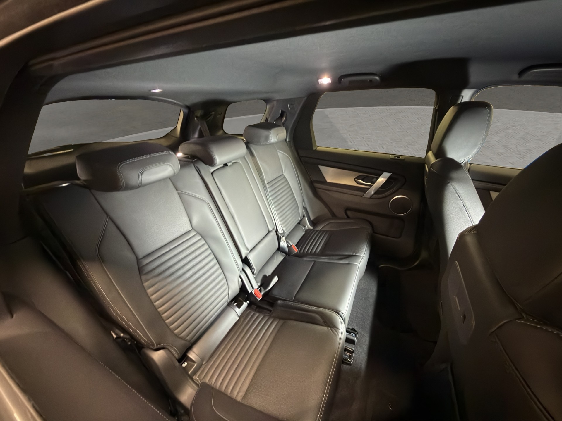 LAND ROVER Discovery Sport 2.0 D I4 200 Landmark - 11