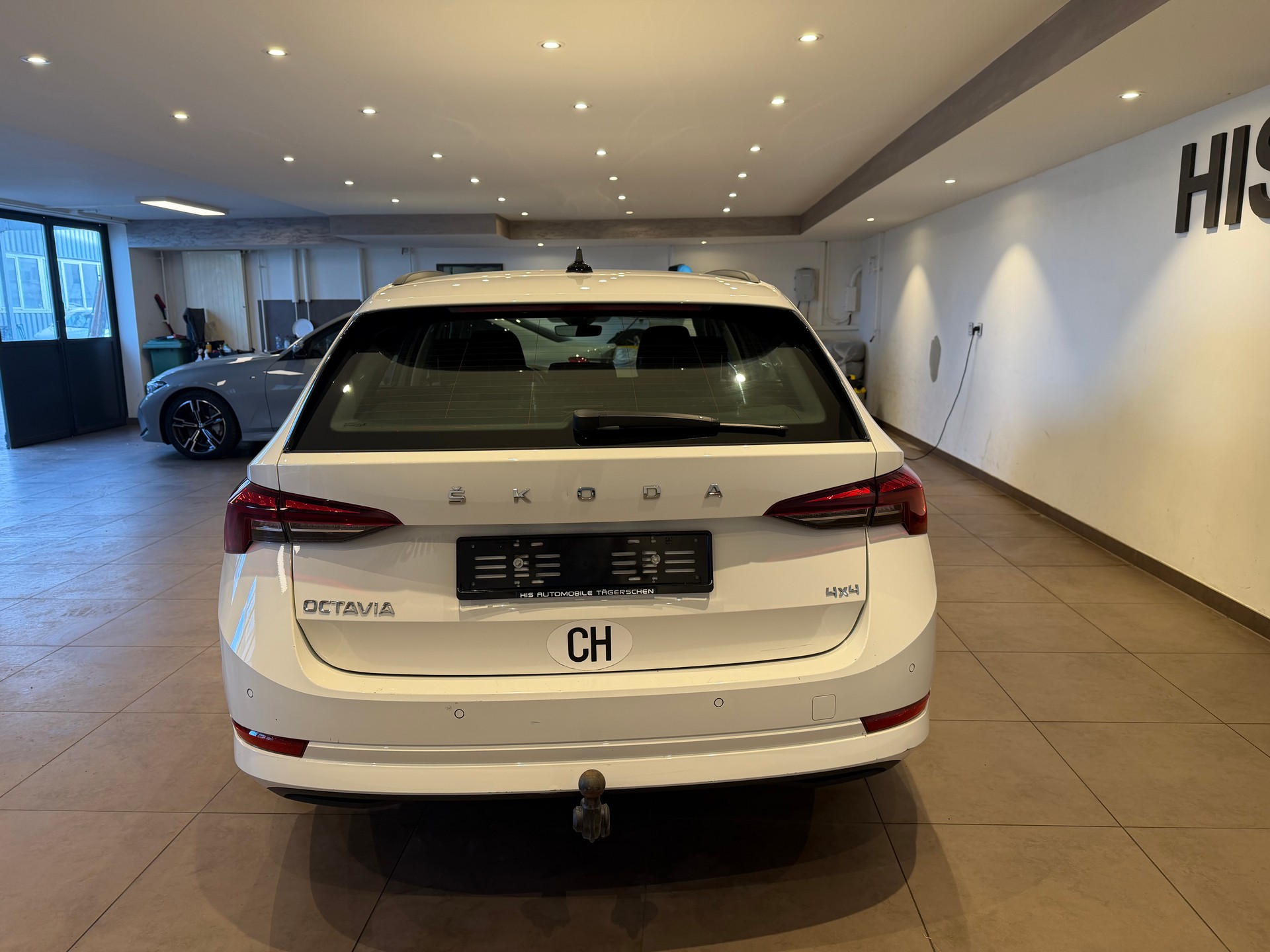 SKODA Octavia Combi 2.0 TDI Ambition 4x4 DSG - 4