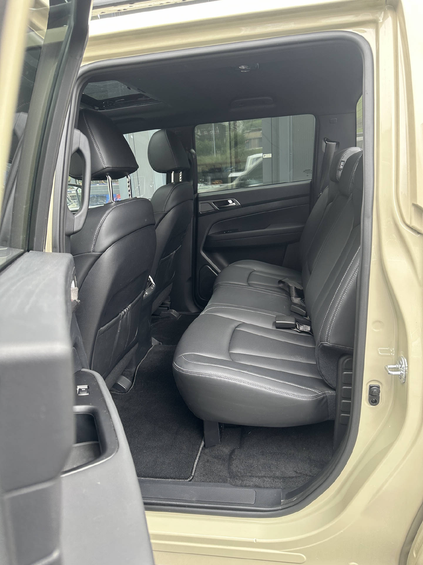 KGM-SsangYong Grand Musso 2.2 e-XDI Blackline - 12