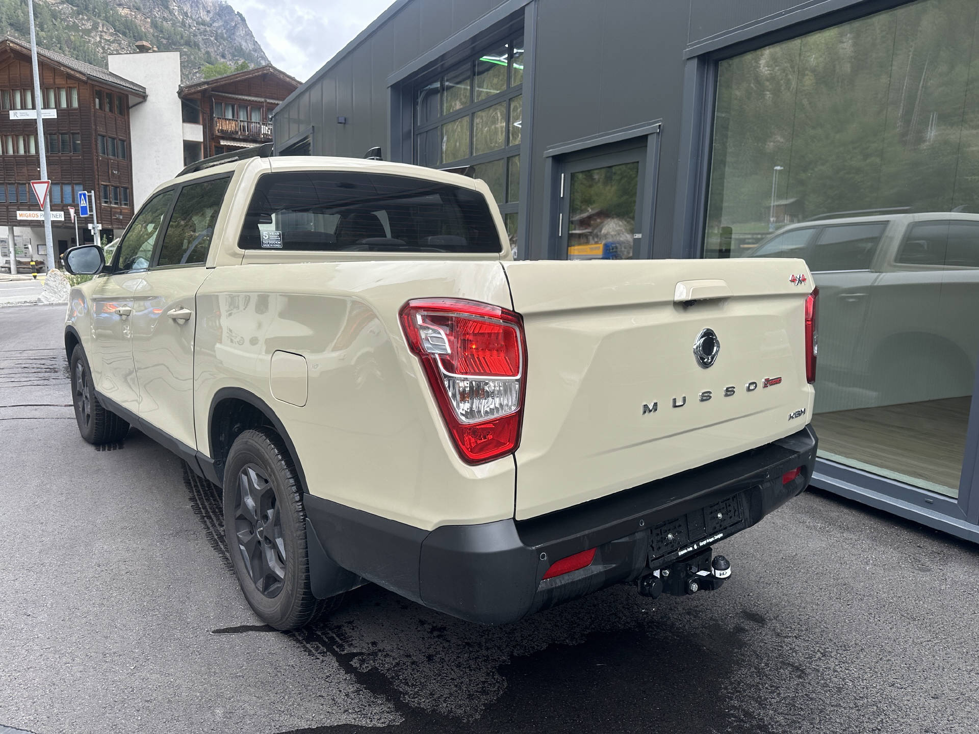 KGM-SsangYong Grand Musso 2.2 e-XDI Blackline - 6